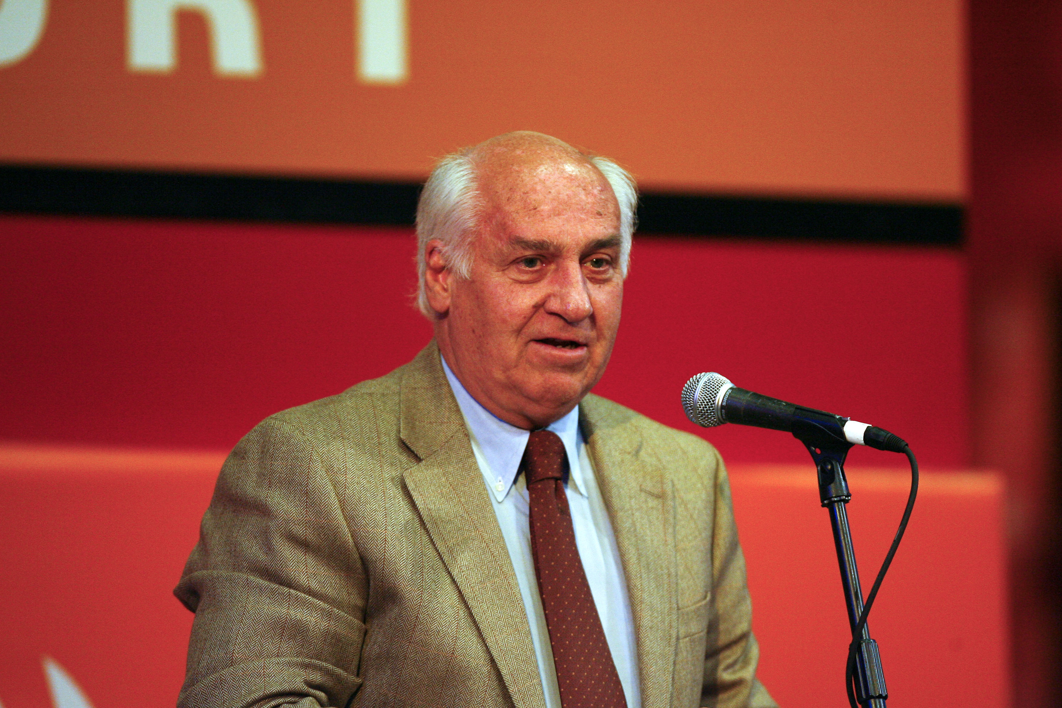 Billy Packer, Hall of Fame college basketball broadcaster, dies - Vimarsana News