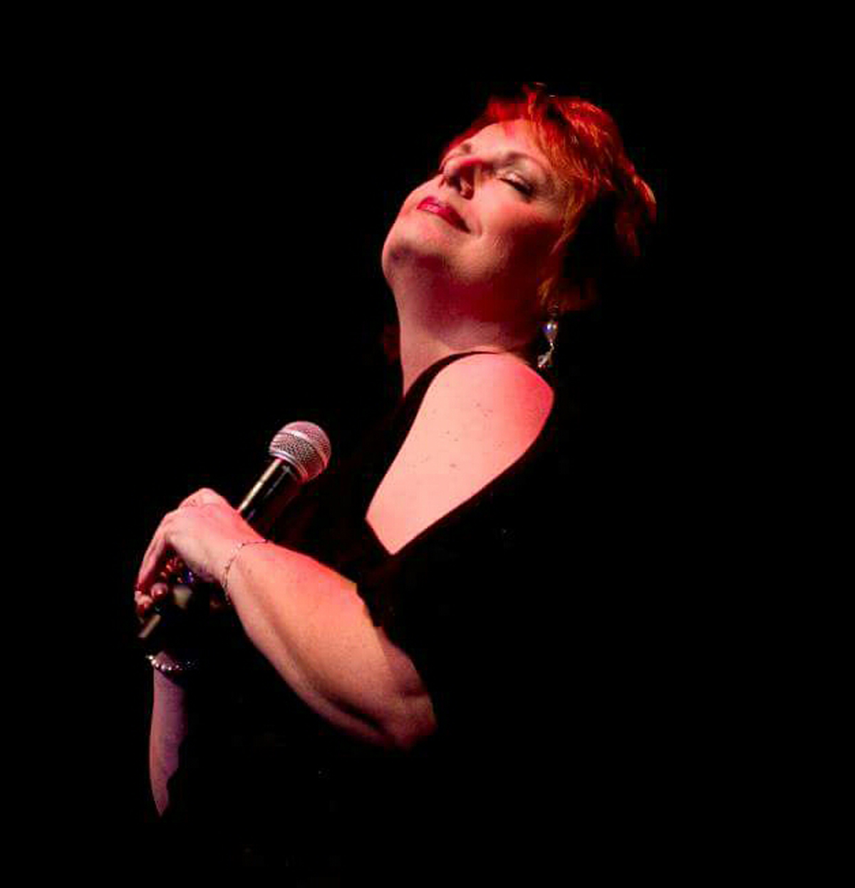 Theater Notebook: San Diego actor-singer Devlin makes her post-pandemic comeback in 'Wild Women' - Vimarsana News