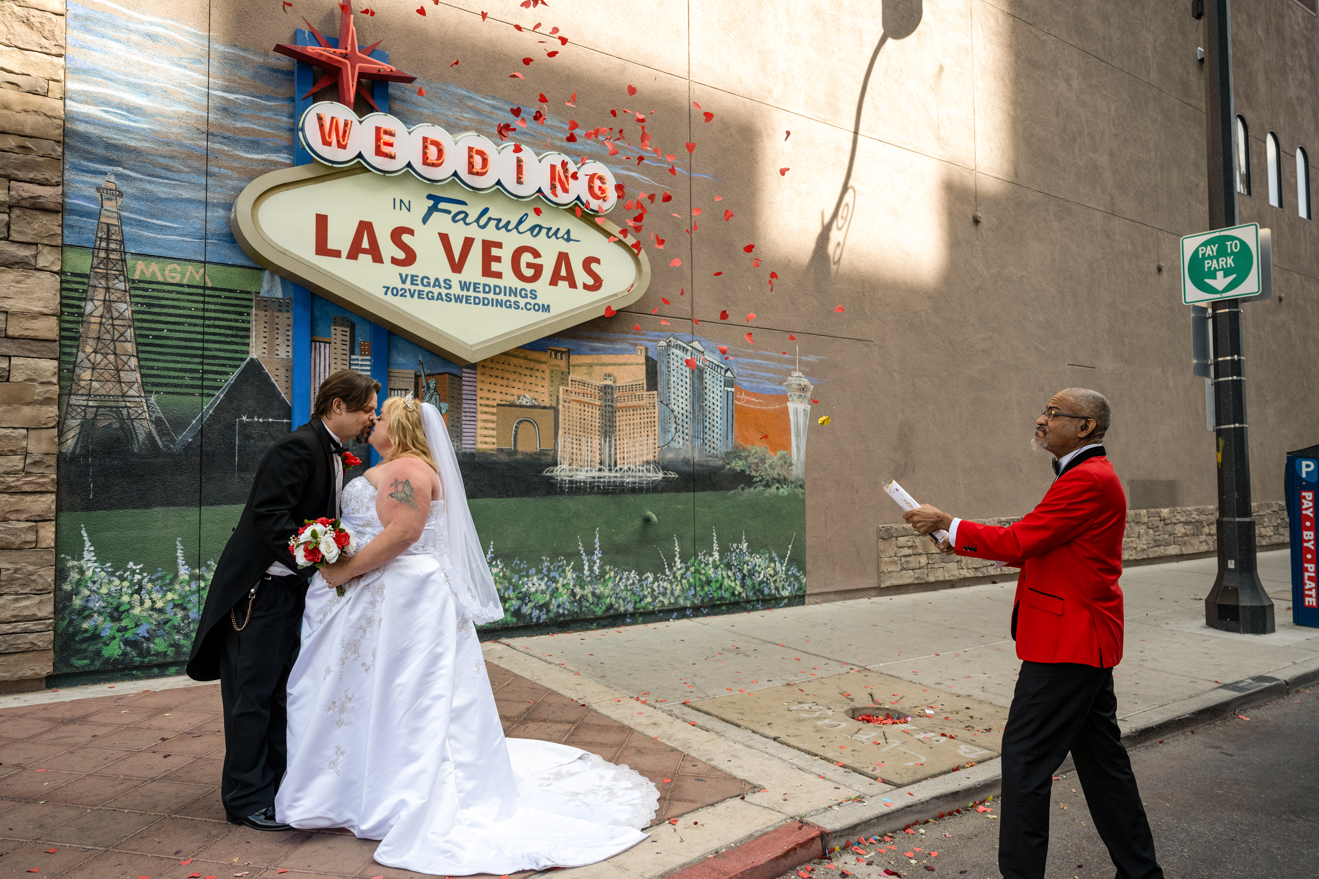 Photos: 'There's no place like Vegas' for a Valentine's Day wedding - Vimarsana News