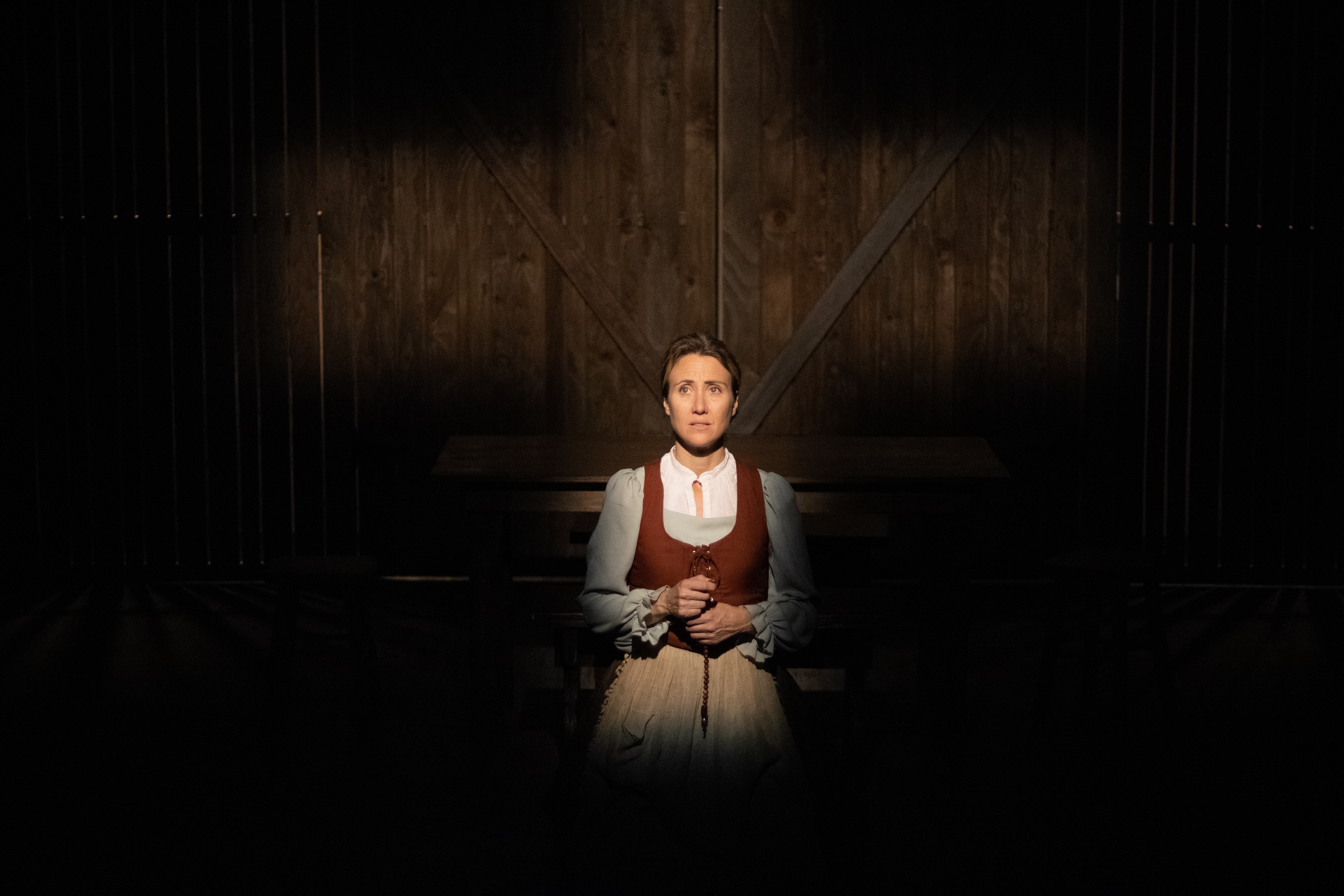 Review: Moxie's 'Mother of the Maid' shines with a powerful performance - Vimarsana News
