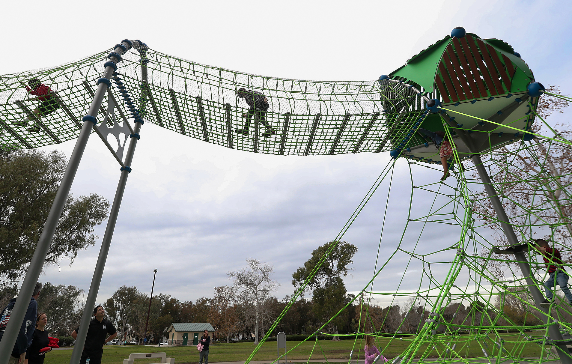 Huntington Beach unveils new playground in Central Park West - Vimarsana News