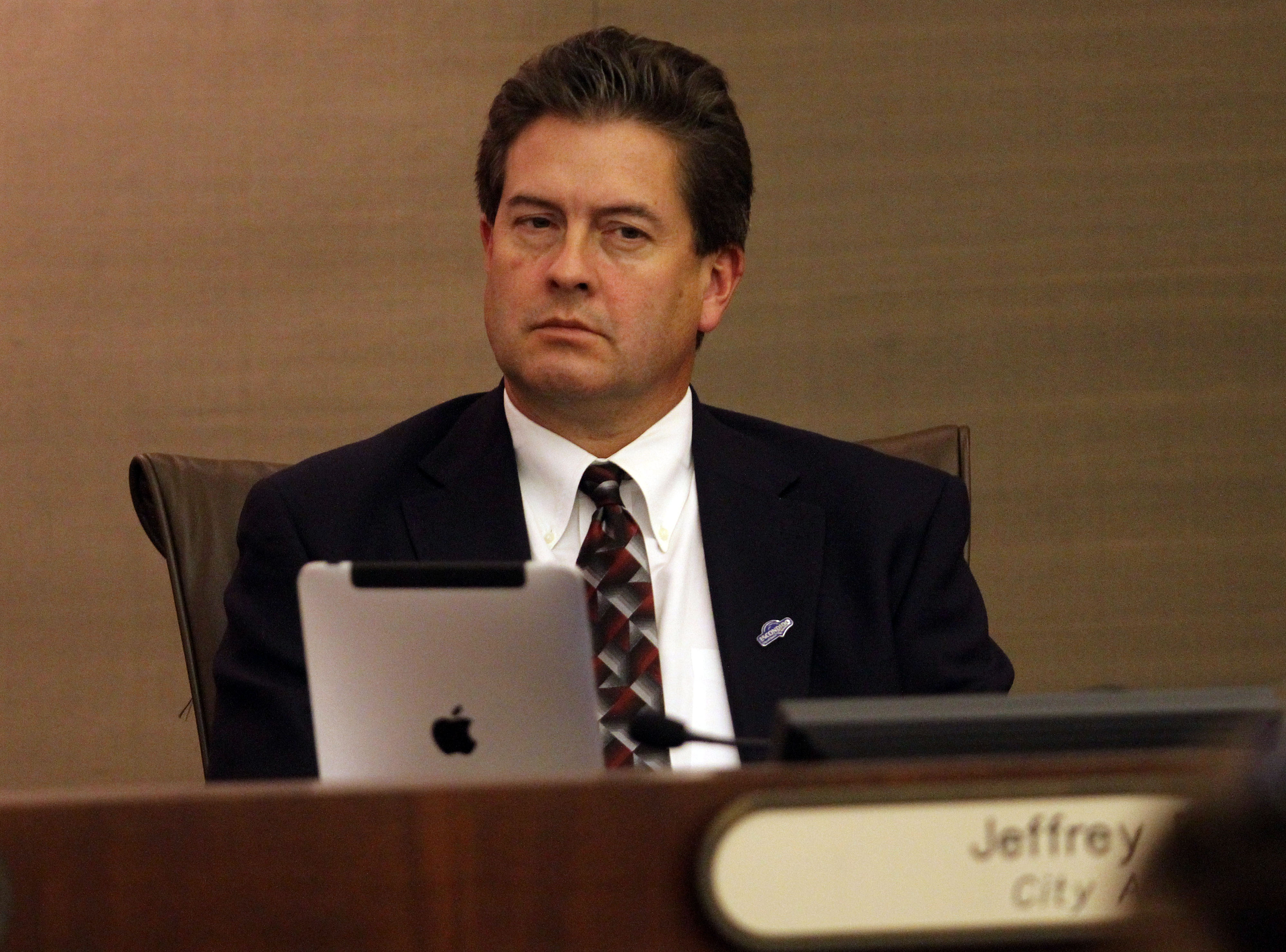 Jeff Epp wants to return to Escondido City Hall — as a member of the City Council - Vimarsana News