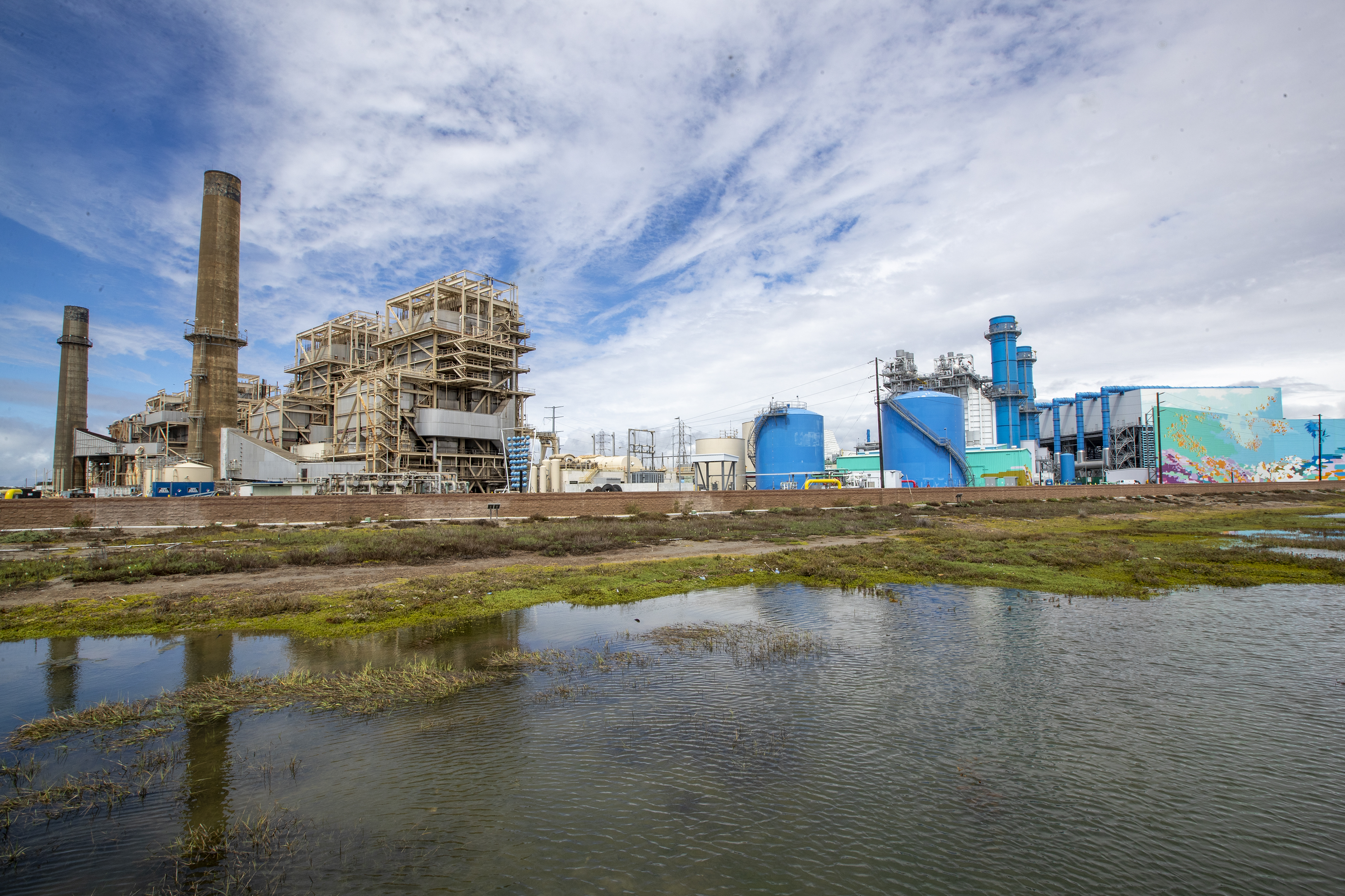 California passes bill that could help rescue gas plants - Vimarsana News