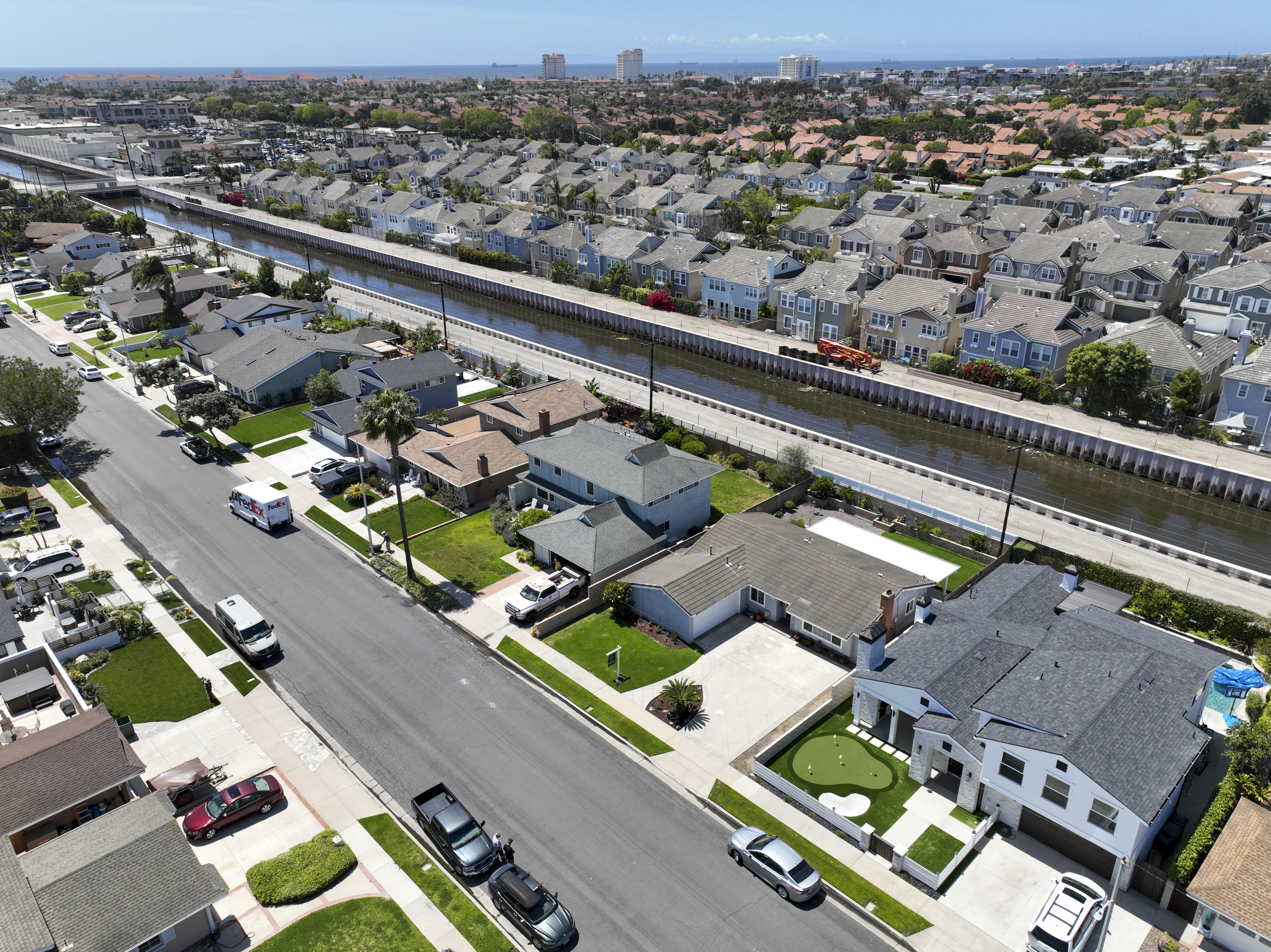 Southern California home prices fell in July - Los Angeles Times - Vimarsana News