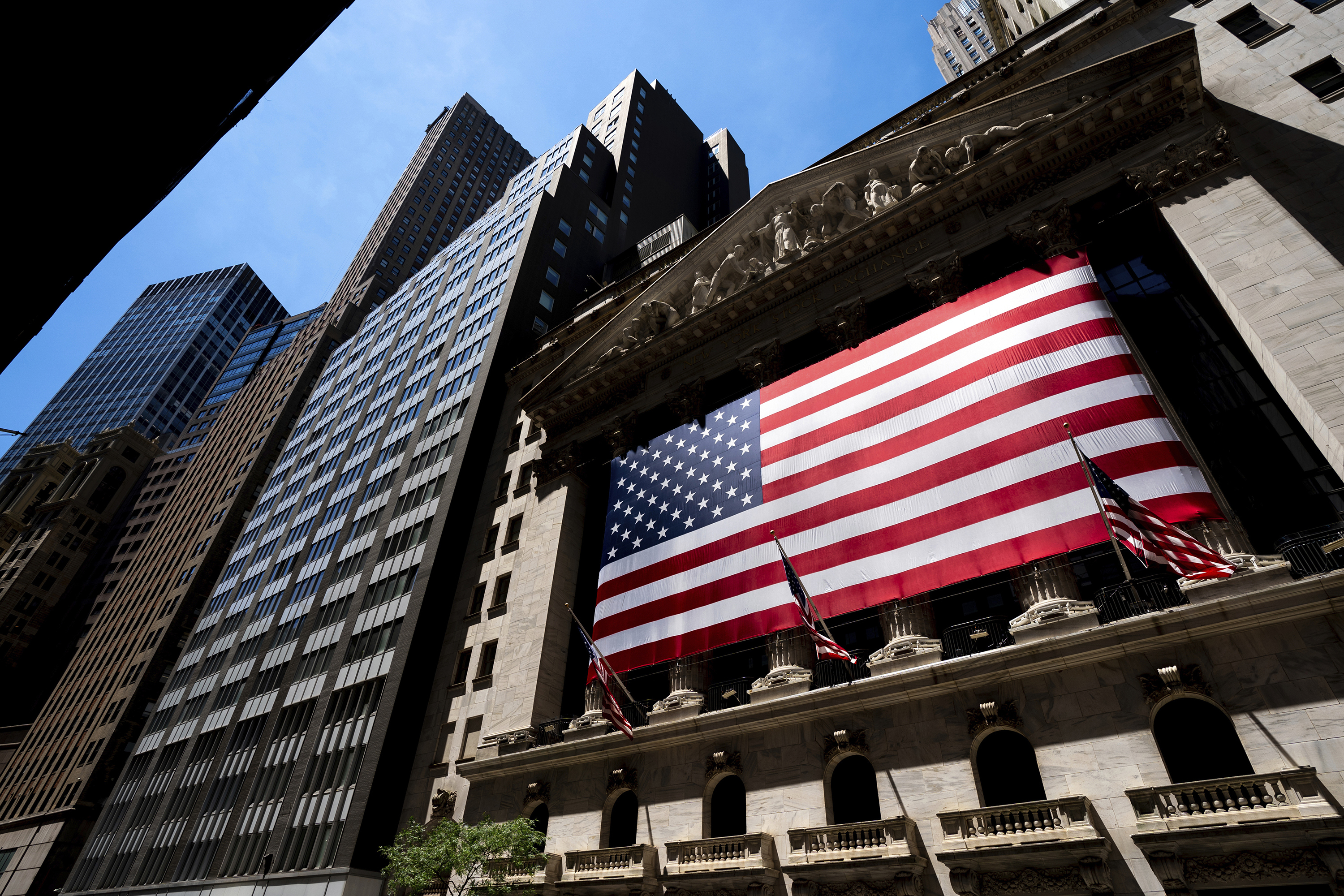 Stocks hold relatively steady after worst rout in two months - Vimarsana News