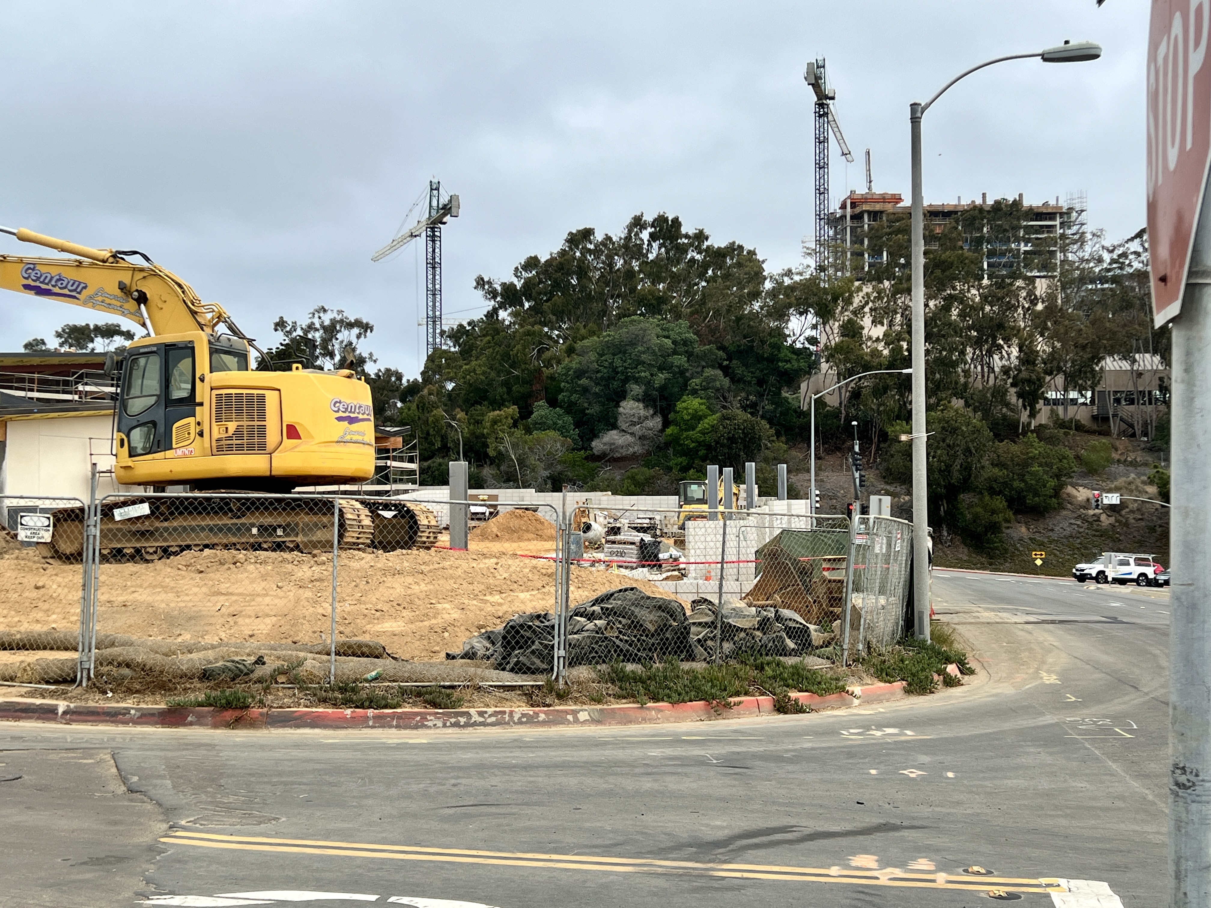 Barrier going up to protect pedestrian safety near Hillel Center construction site - Vimarsana News