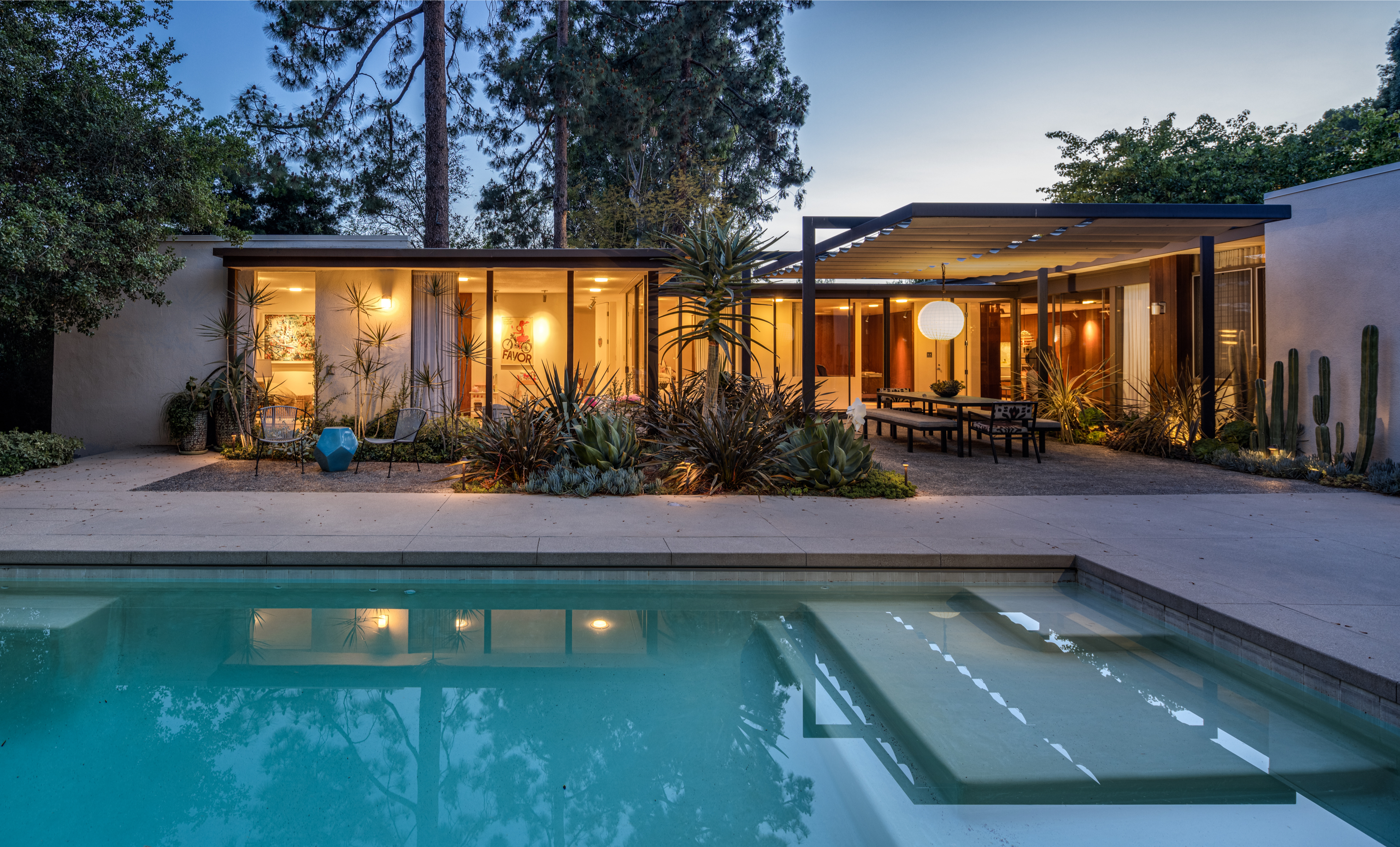 Ellen DeGeneres quietly flips a Midcentury gem for $8.8 million - Vimarsana News