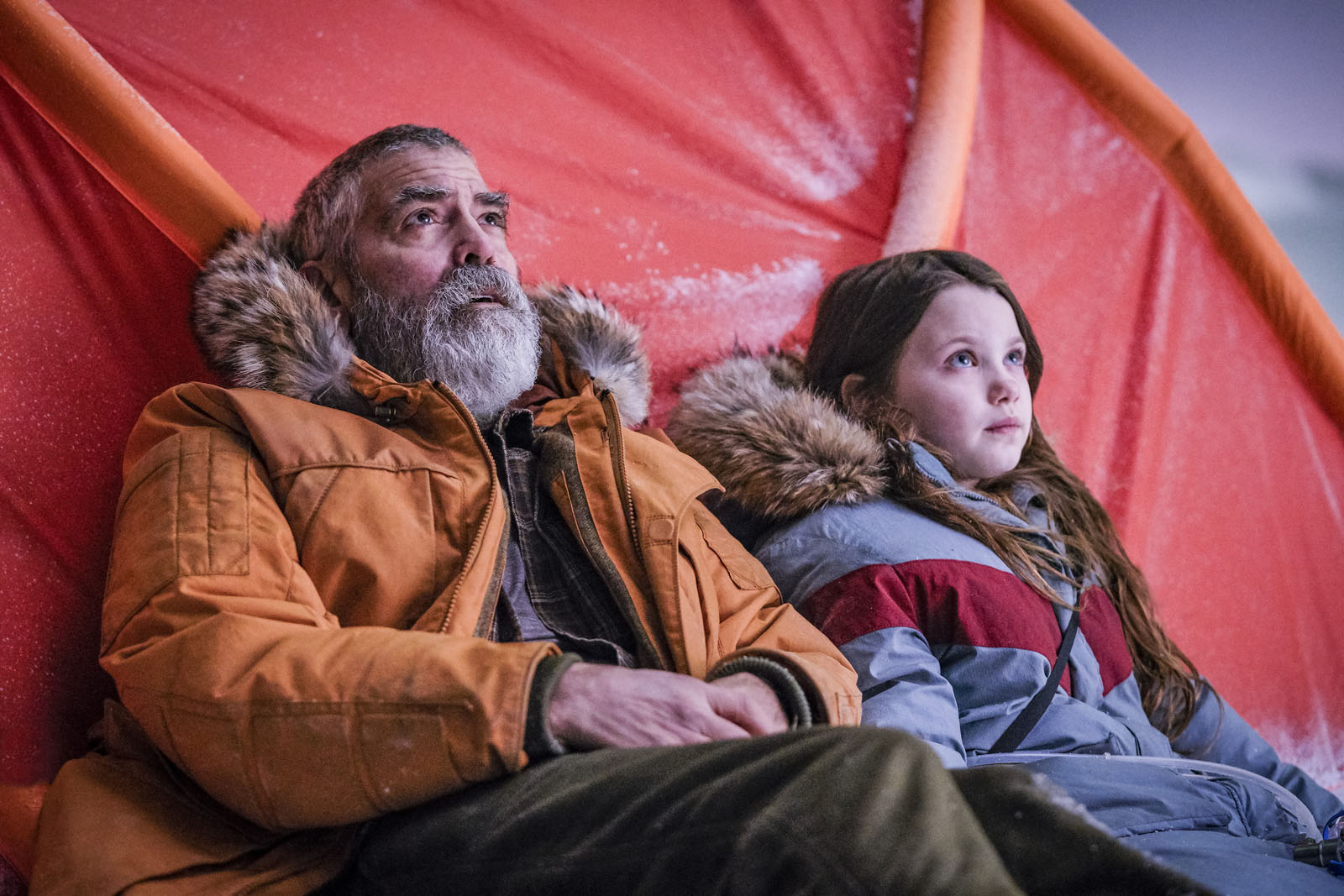 'The Midnight Sky' review: George Clooney is earthbound - Vimarsana News