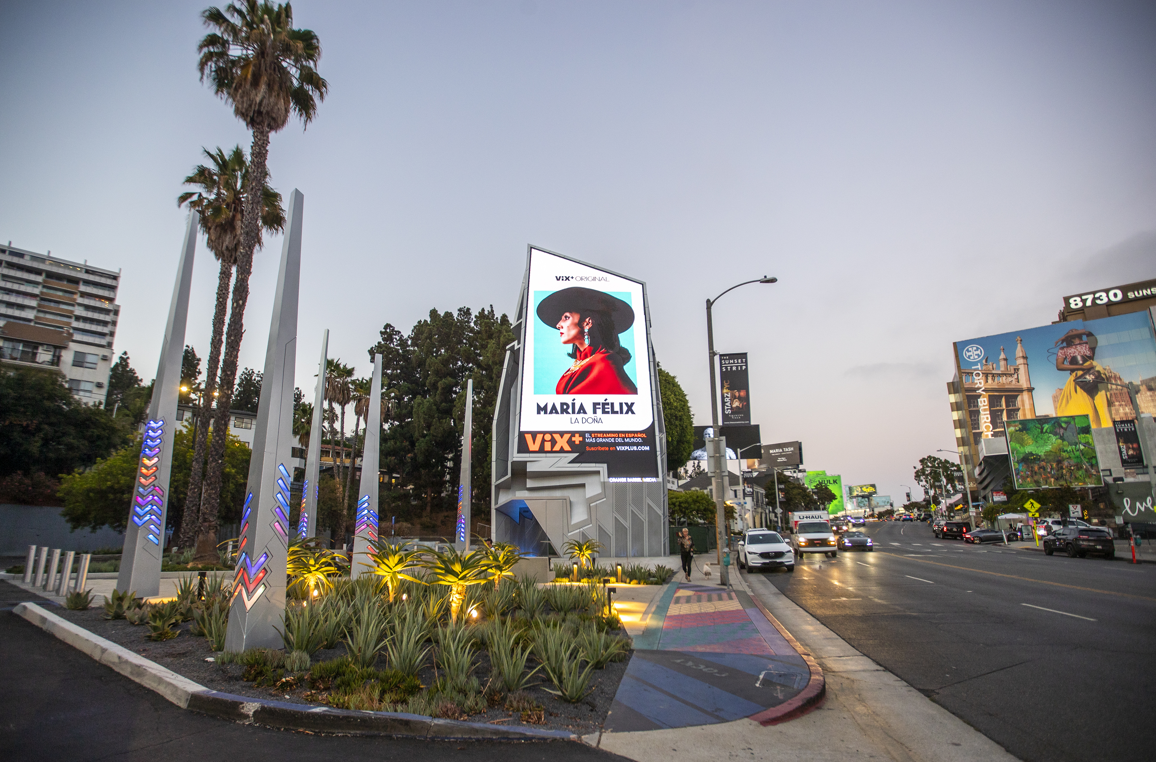 Tom Wiscombe billboard draws attention — to SCI-Arc's problems - Vimarsana News
