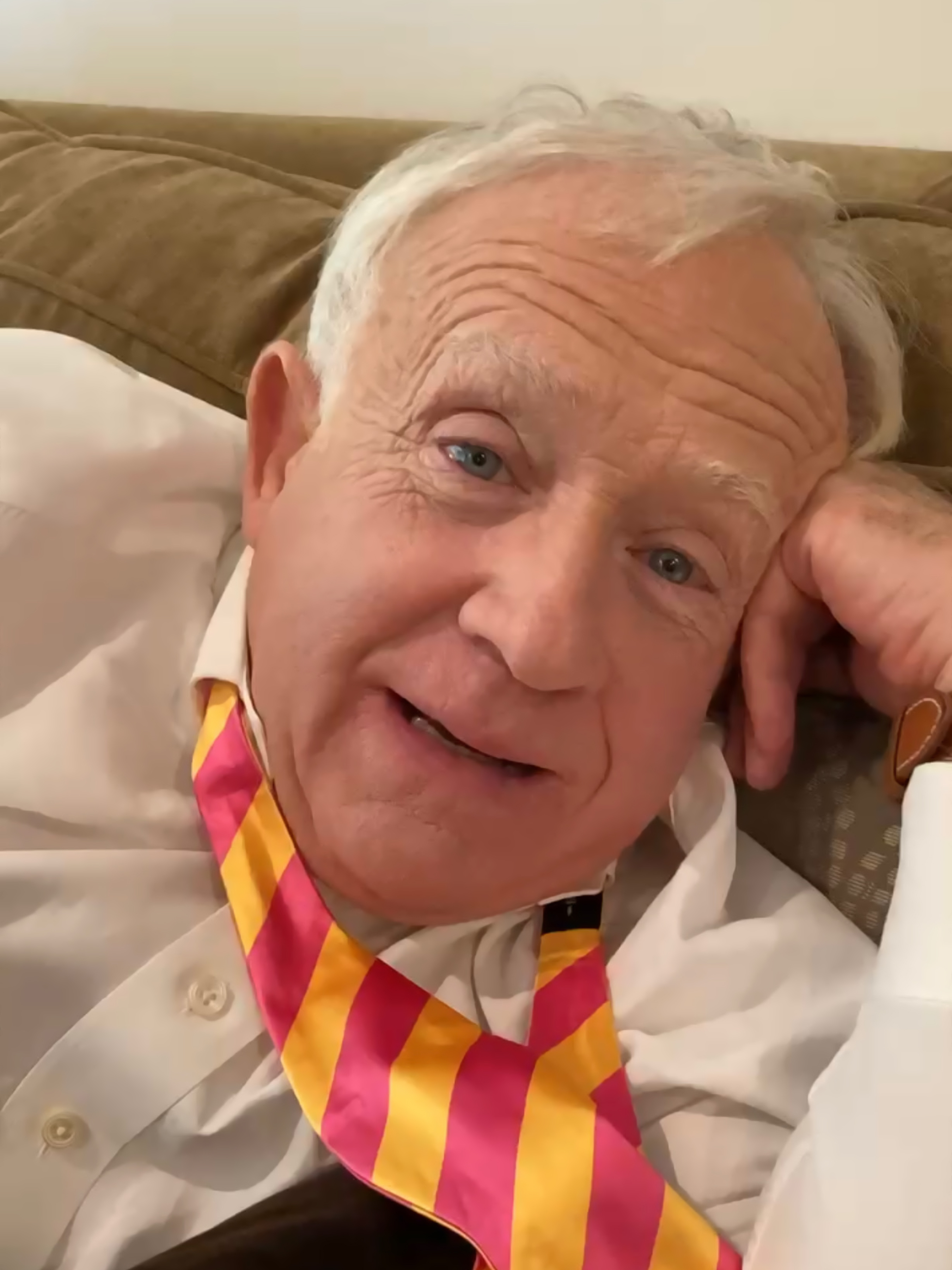 On 'Call Me Kat' and Instagram, Leslie Jordan is having a ball - Vimarsana News
