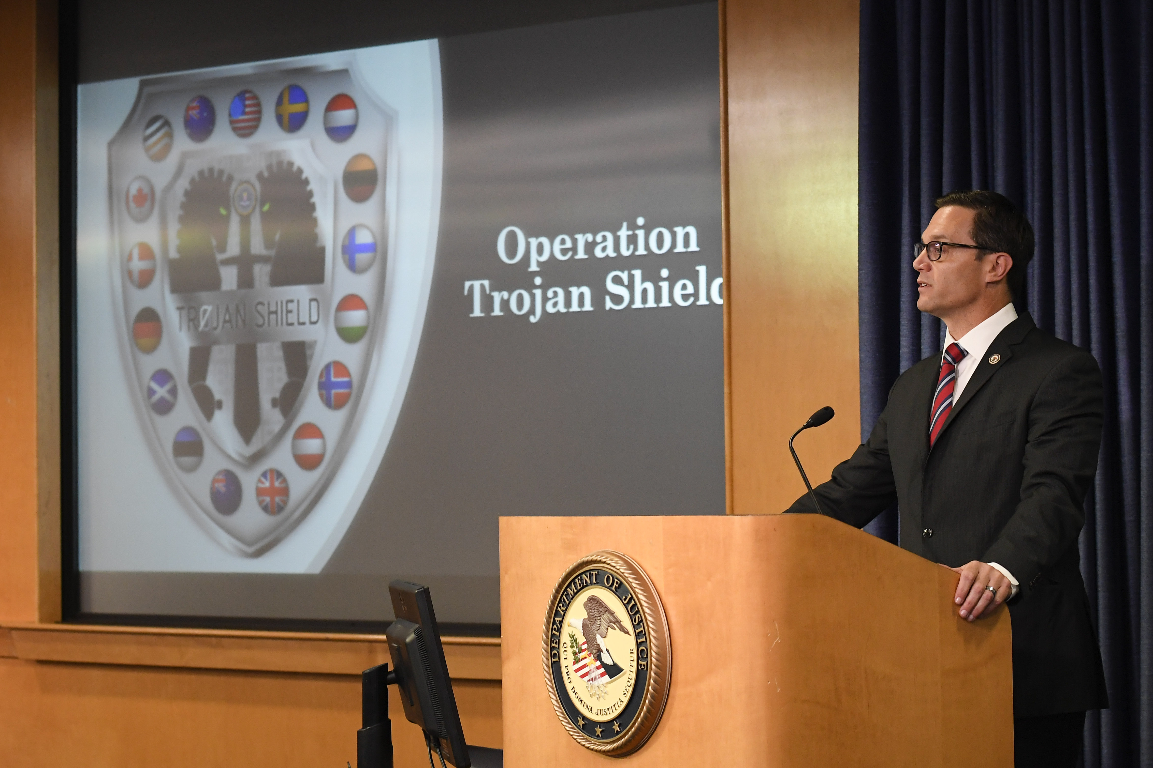 A tale of FBI trickery, organized crime, fake phones and millions of spilled secrets - Vimarsana News
