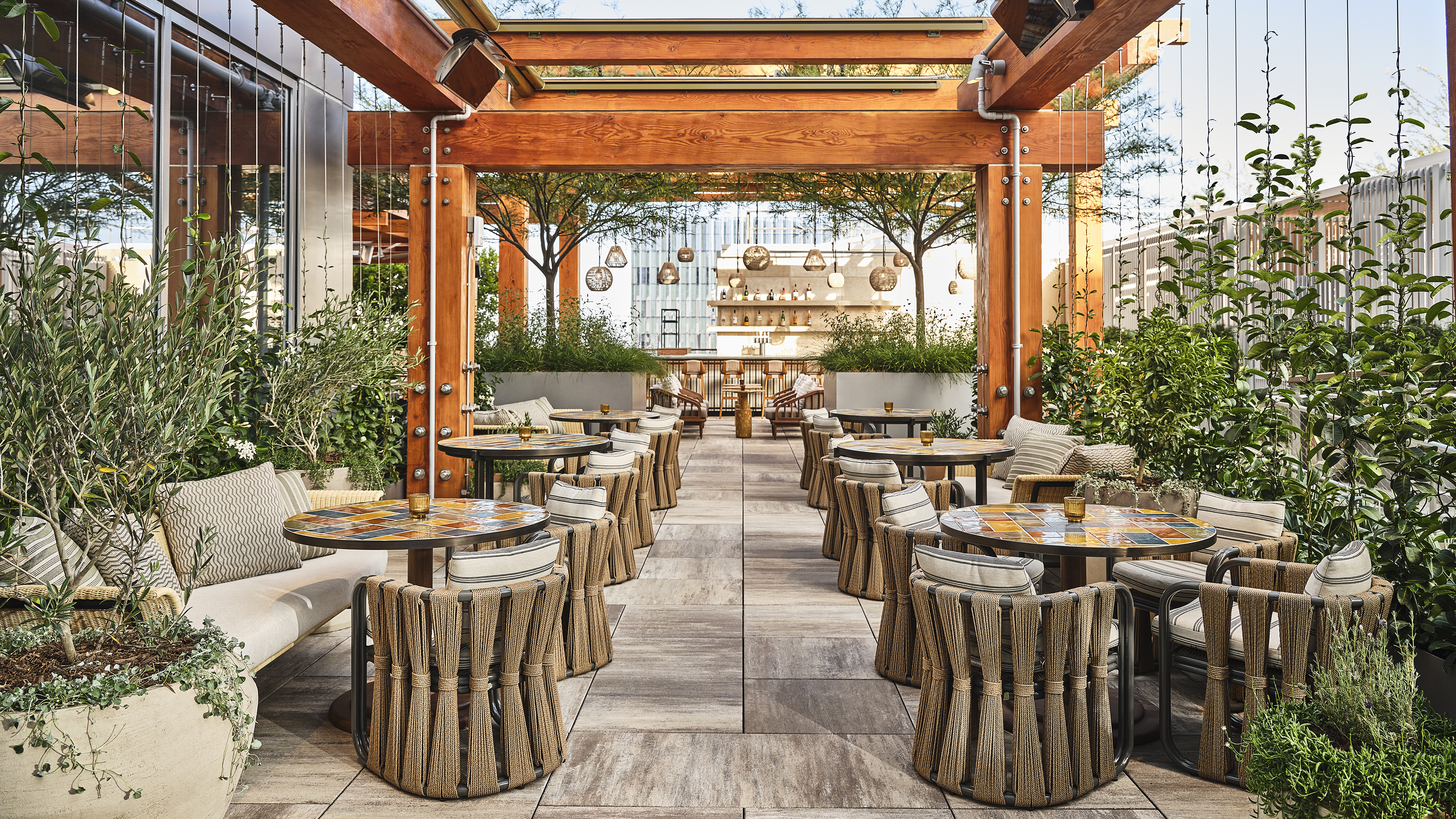 José Andrés opens new restaurants and bars in L.A. this week - Vimarsana News
