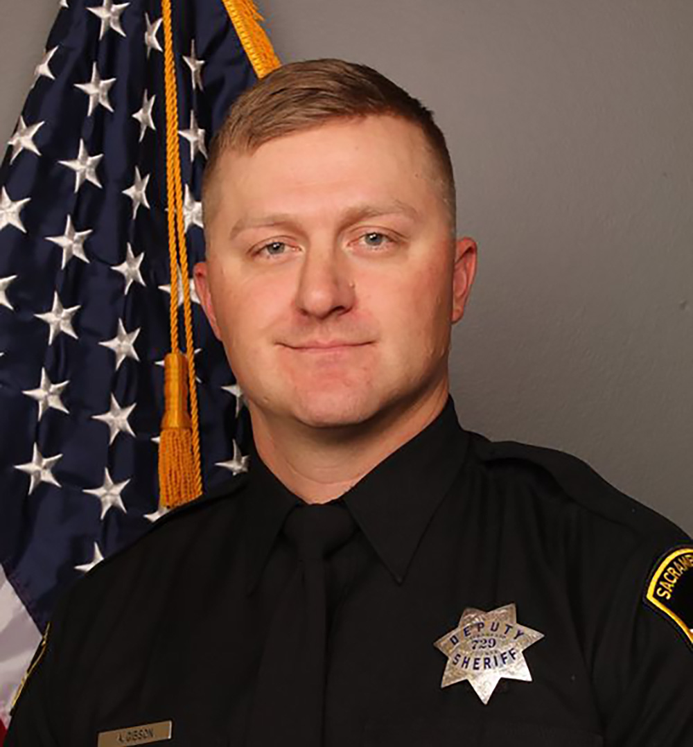 Sacramento County sheriff's deputy, K9 and suspect dead after shootout - Vimarsana News