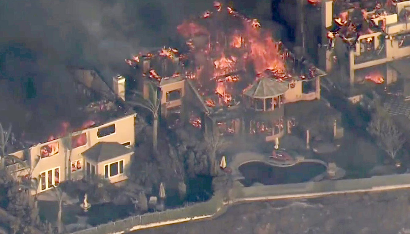 Today's Headlines: Coastal fire destroys at least 20 homes in Laguna Niguel - Vimarsana News
