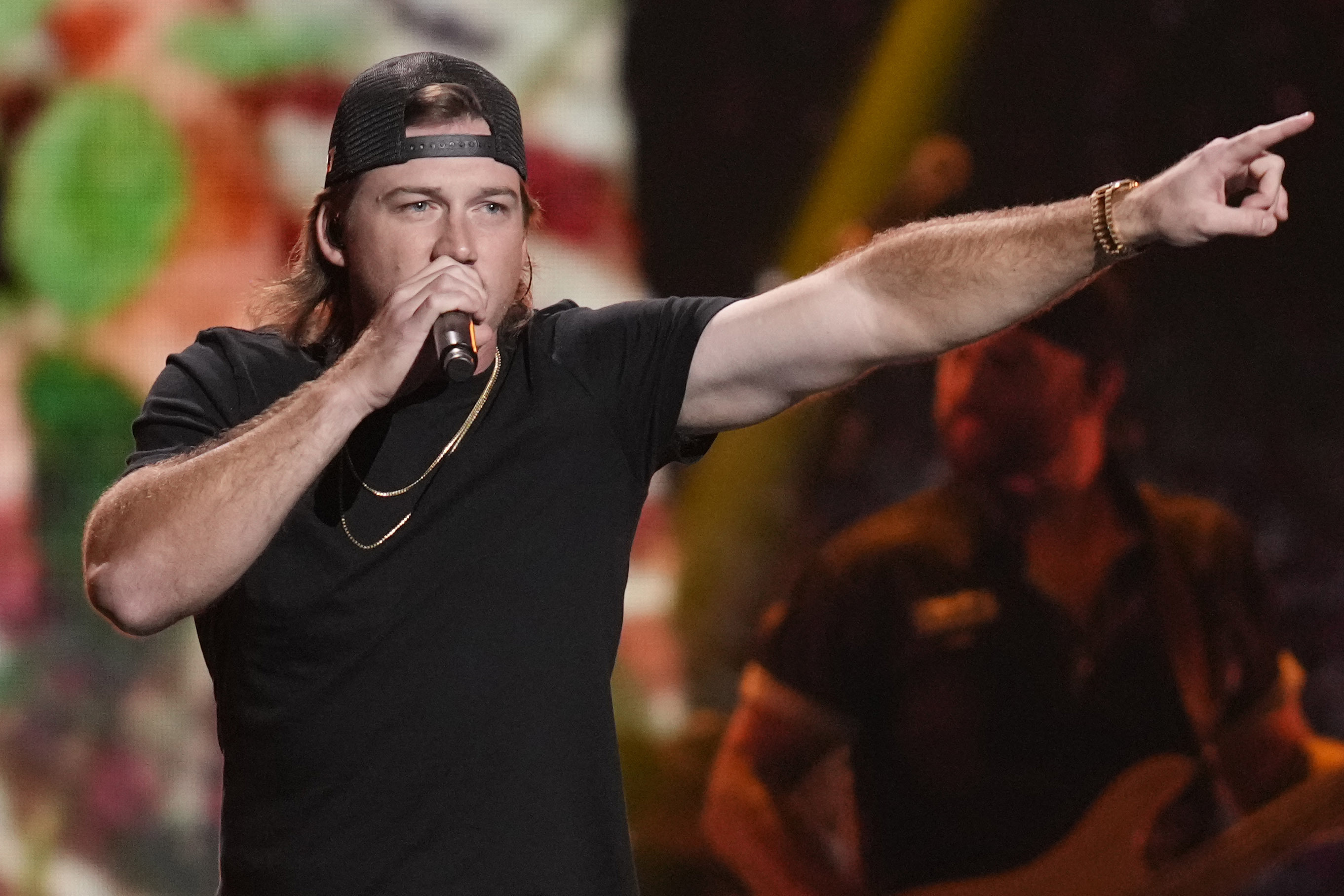 Morgan Wallen's team denies 'too drunk' security guard claim - Vimarsana News