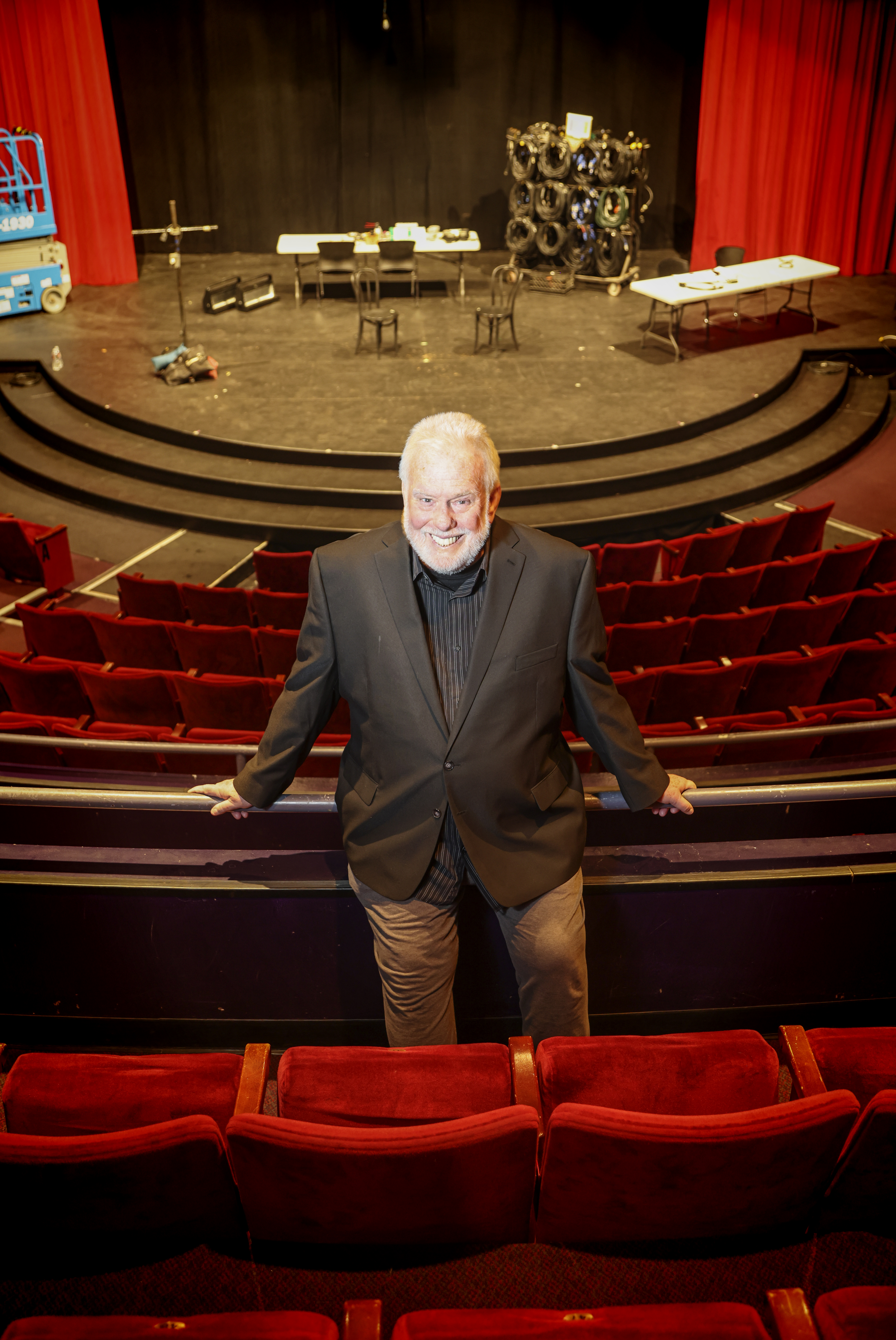 After 46 years at the helm of San Diego Repertory Theatre, Sam Woodhouse stepping down - Vimarsana News