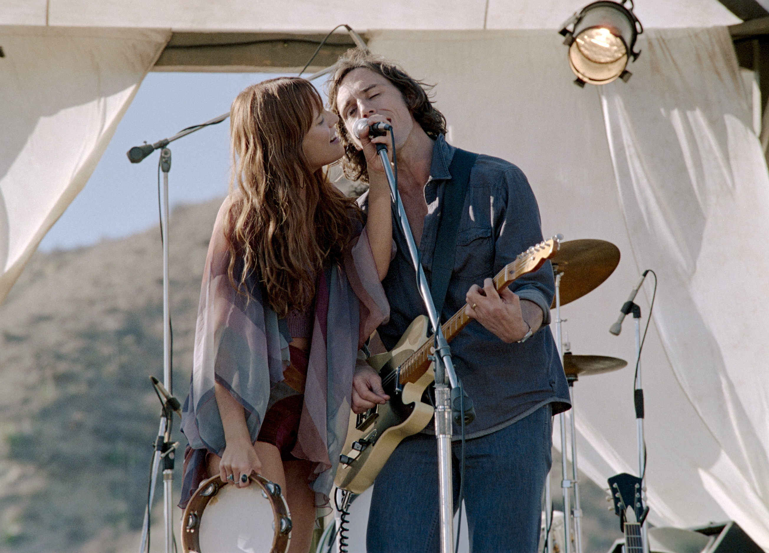 Daisy Jones & the Six is first fictional band to hit No. 1 on iTunes - Vimarsana News