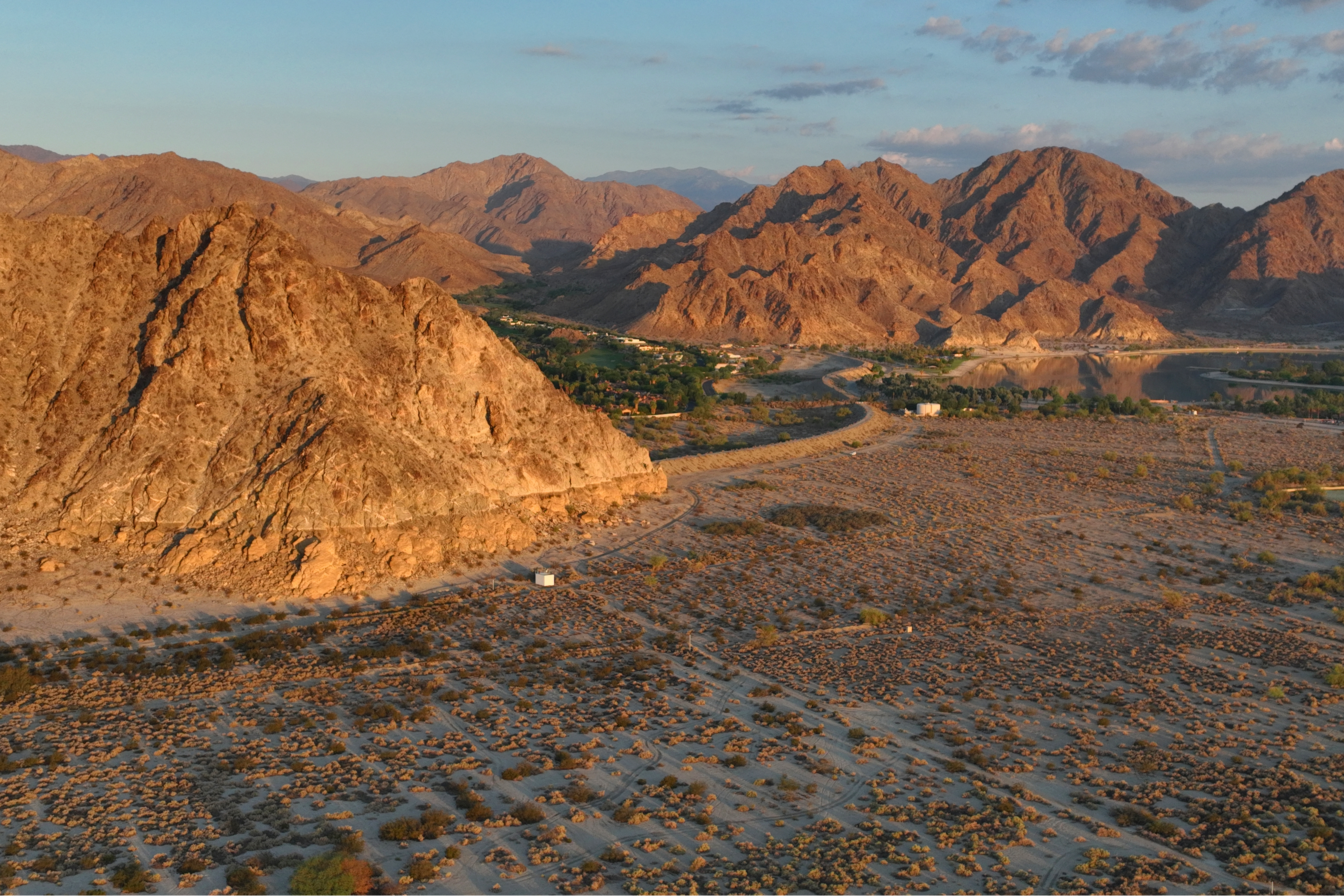 Plan to build surf park in Coachella Valley sparks debate - Vimarsana News
