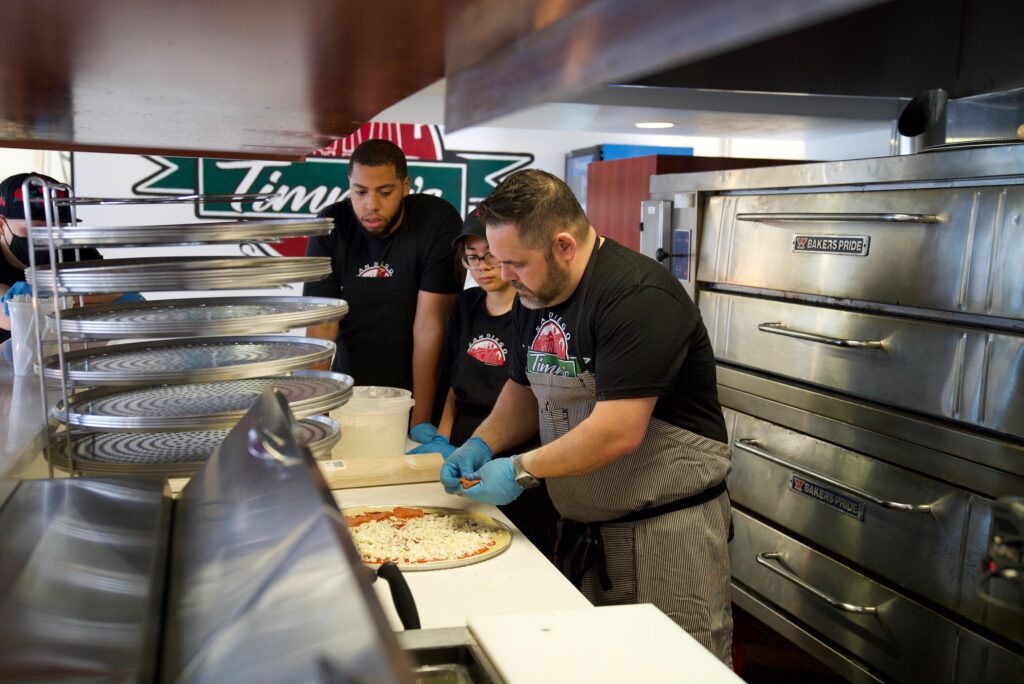 Homeless youths learning job skills at San Diego pizzeria, print shop - Vimarsana News