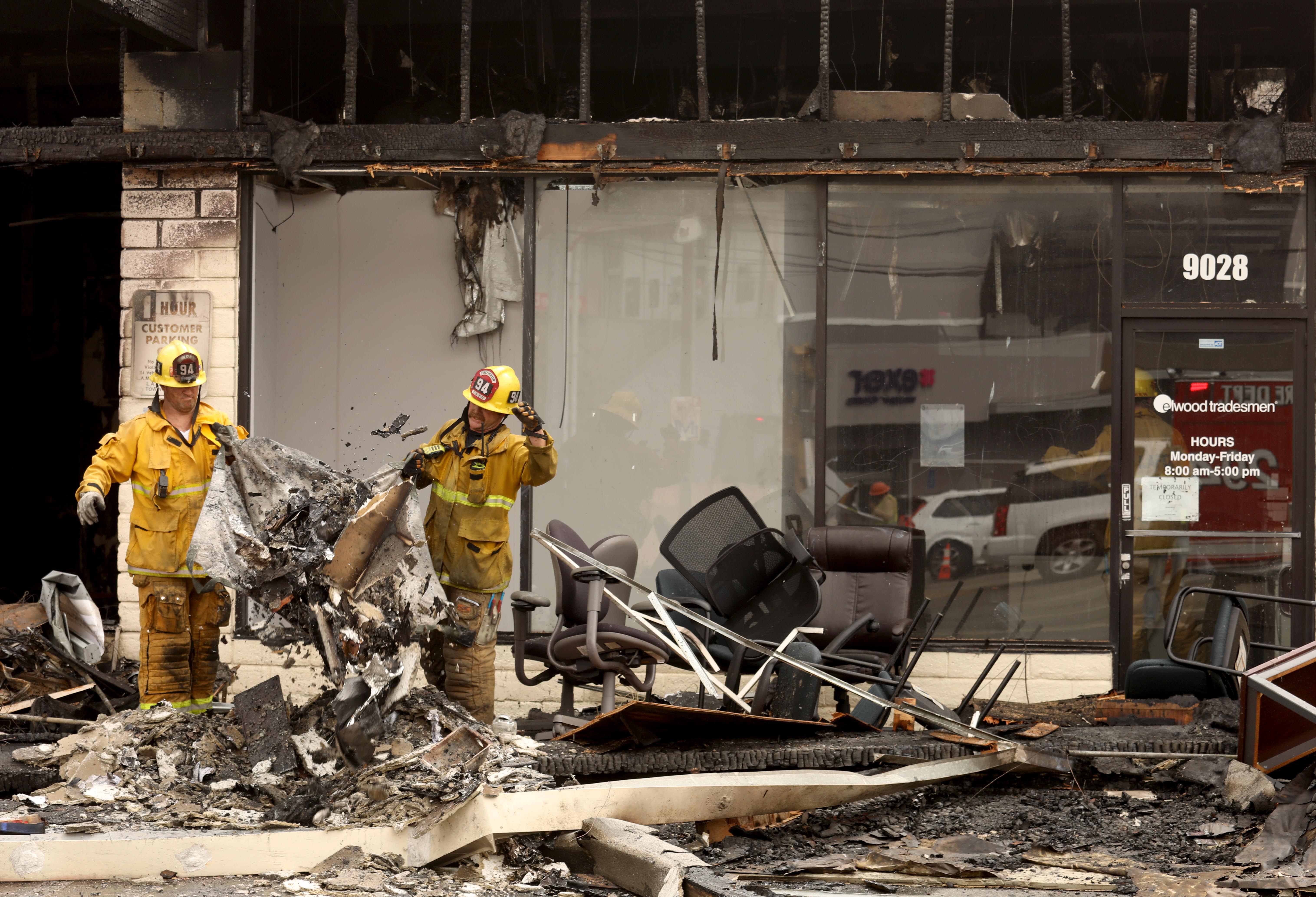 Firefighter hospitalized, cats die in Culver City mall fire - Vimarsana News