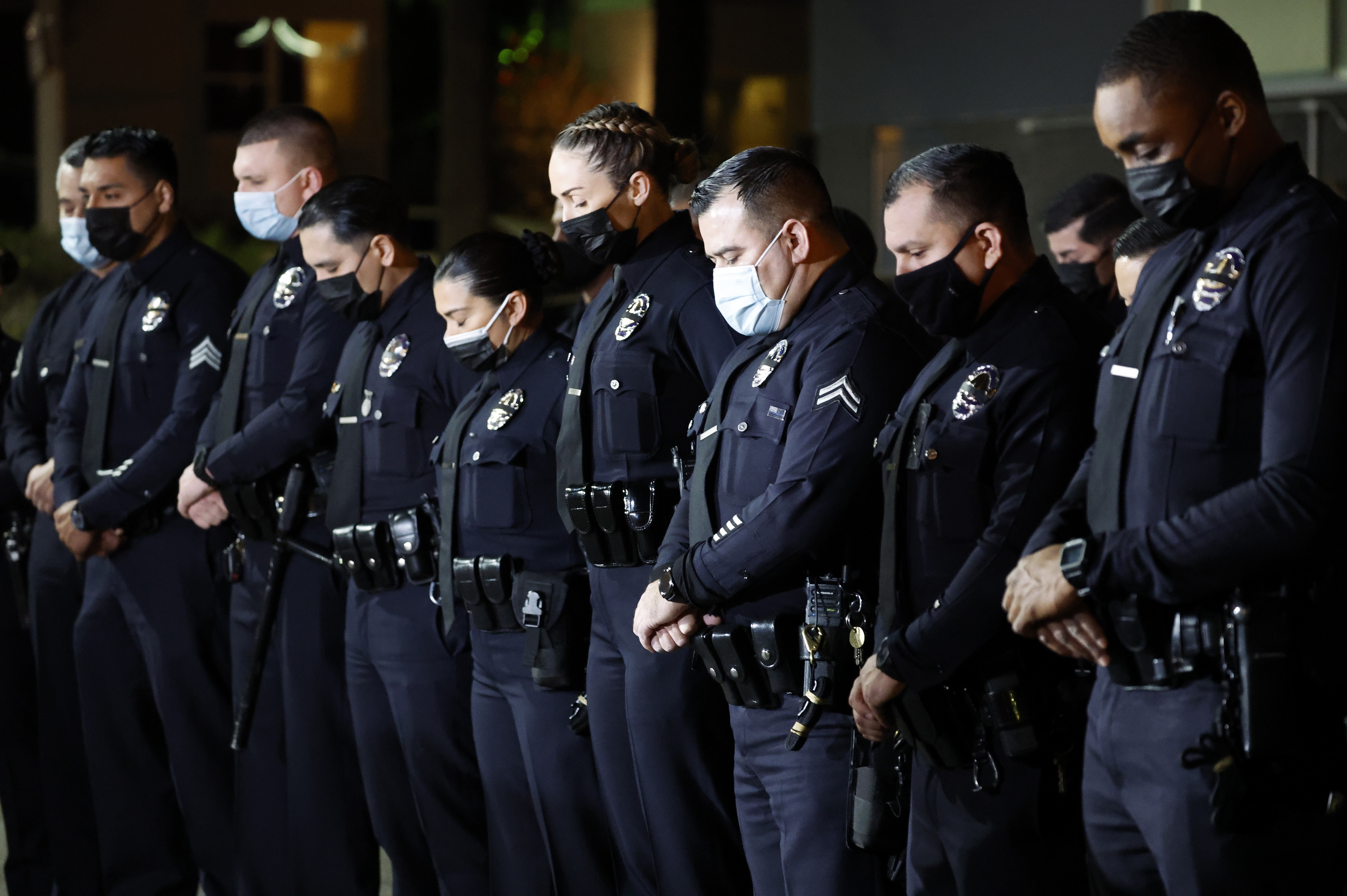 Federal prosecutors charge alleged gang members with killing off-duty LAPD officer - Vimarsana News