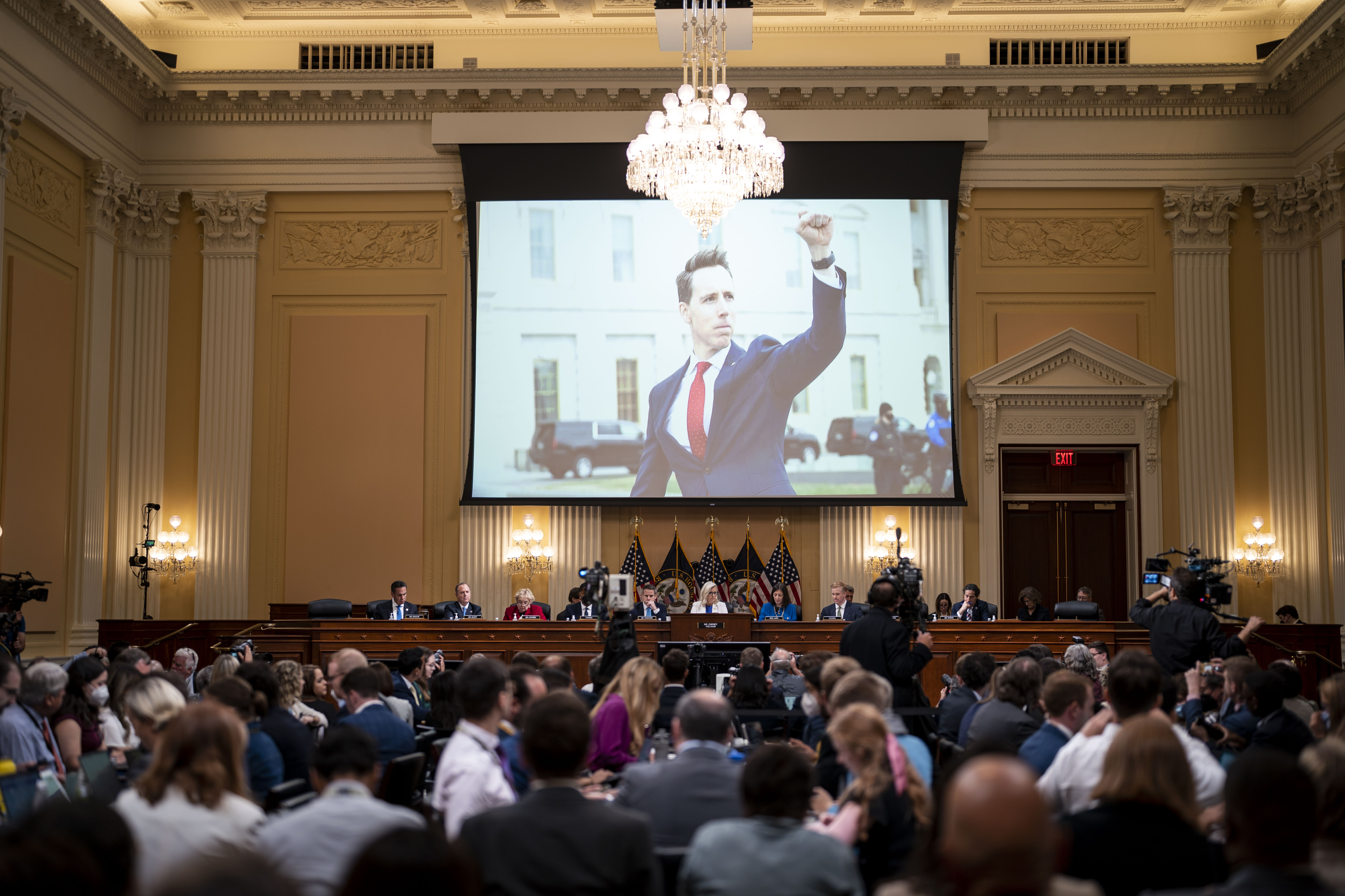 Today's Headlines: Panel lays out a moment-by-moment account of Trump's actions - Vimarsana News
