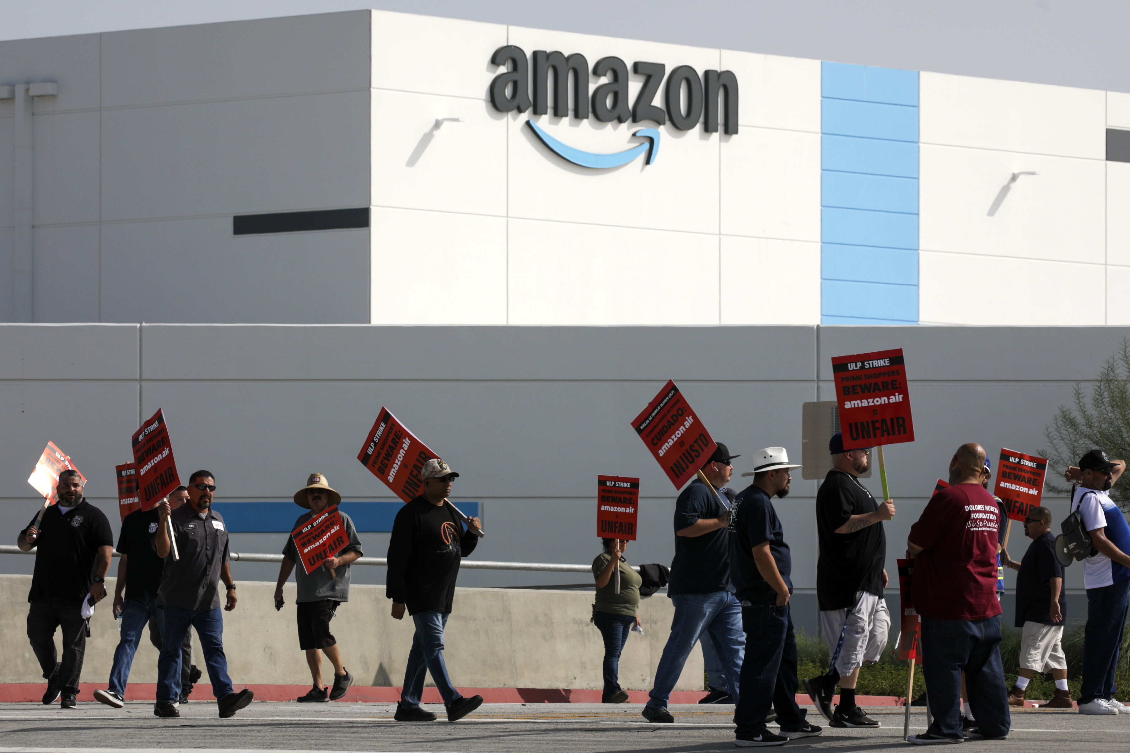 Amazon workers in San Bernardino accuse company of anti-union activity - Vimarsana News