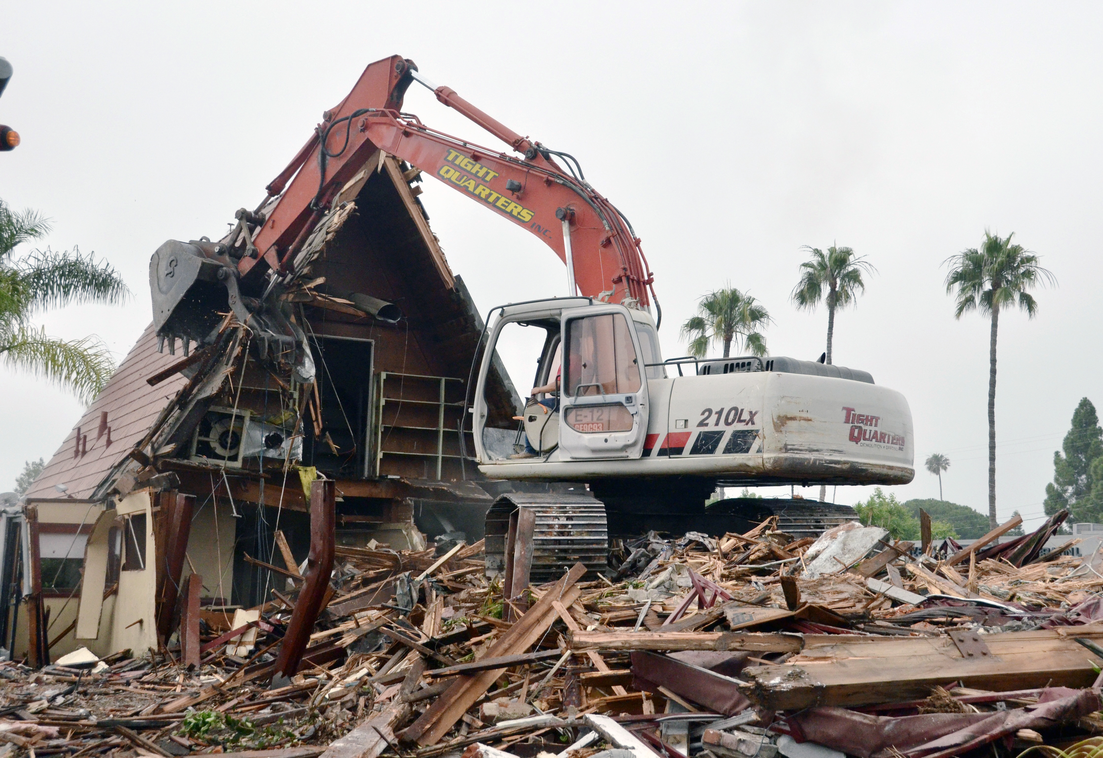 From pancakes to burgers: Former IHOP A-frame razed to make way for Shake Shack - Vimarsana News
