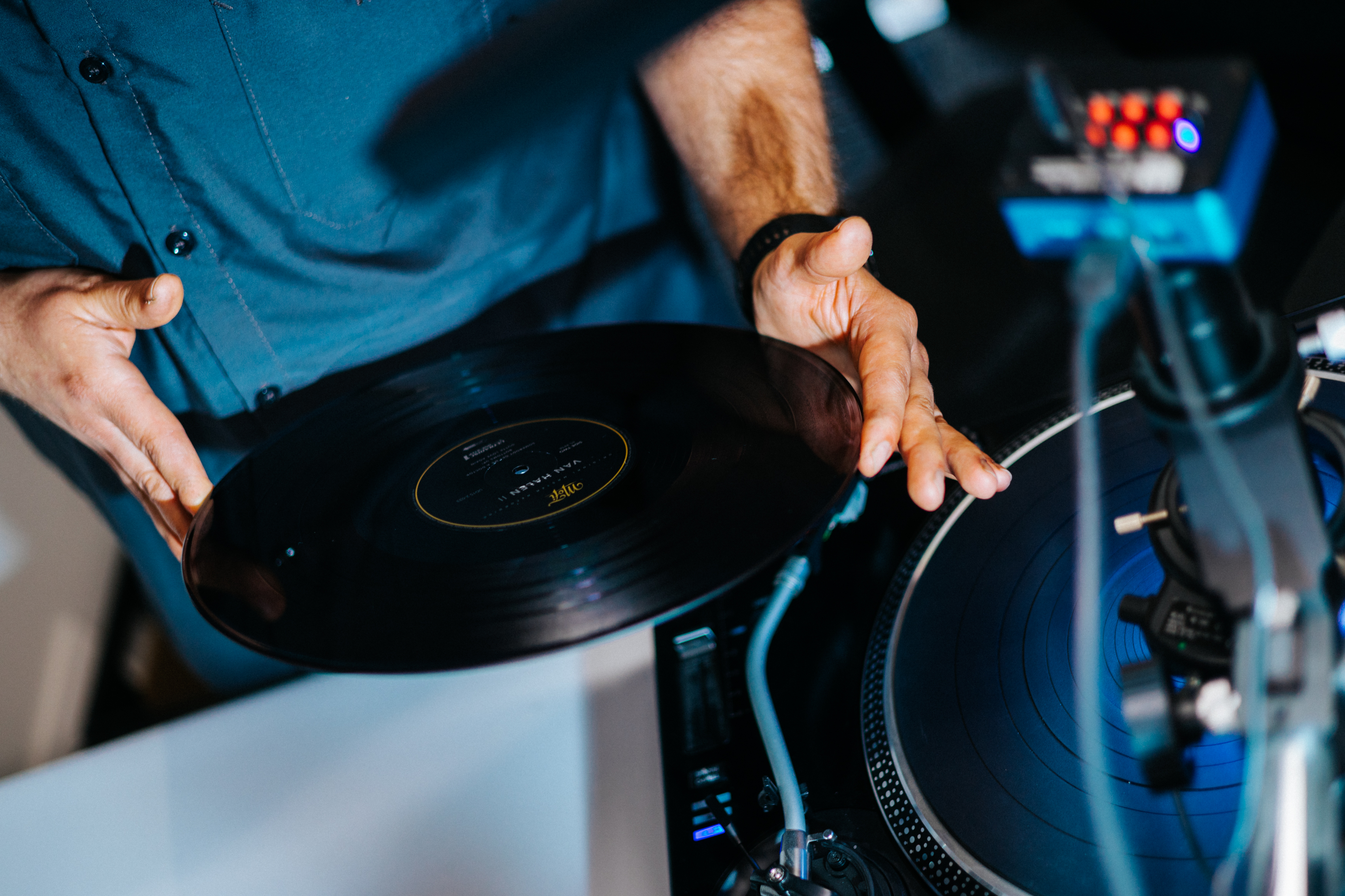 Why new SoCal record pressing plant Fidelity is committed to vinyl - Vimarsana News