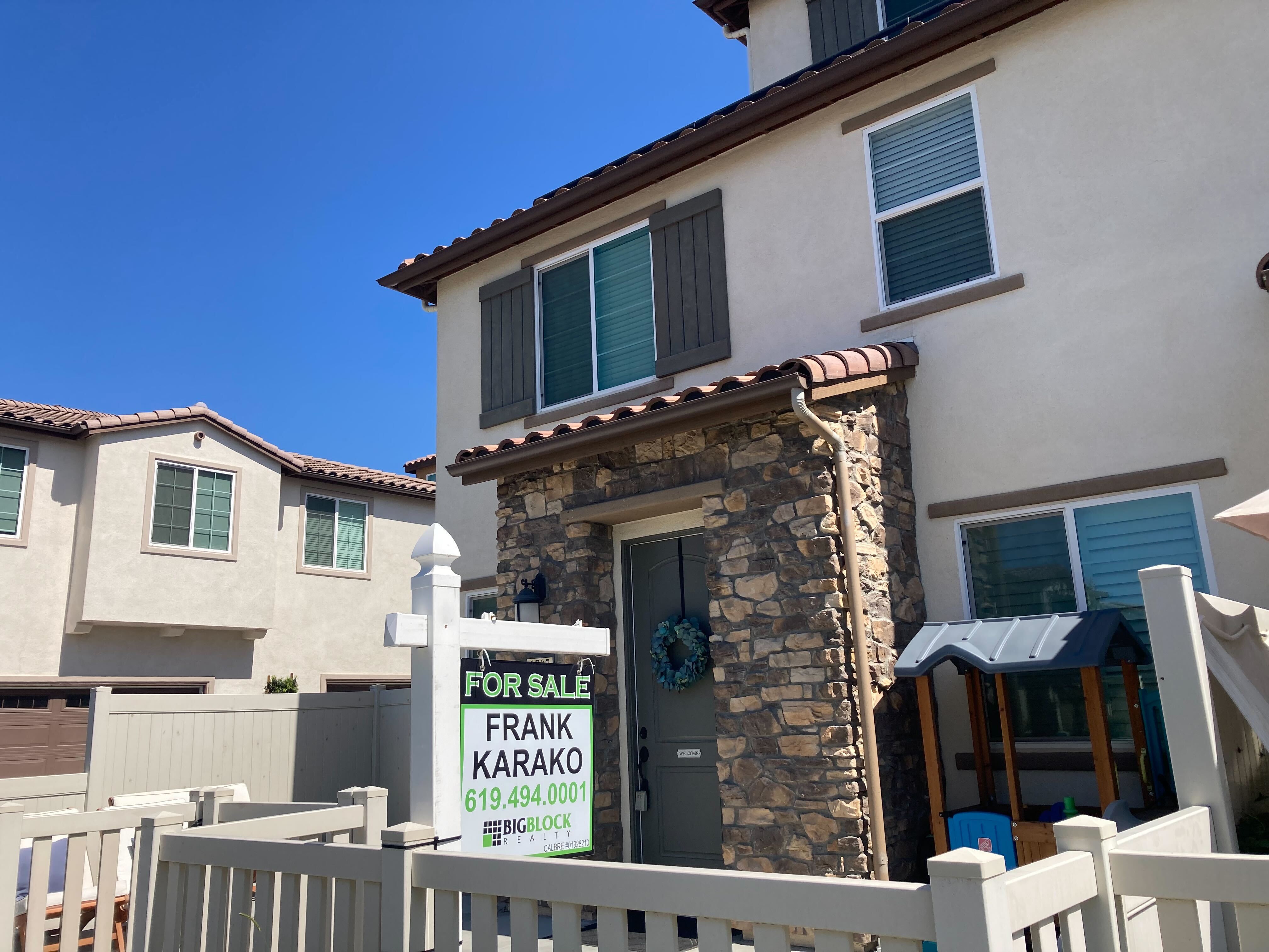 'Buyers are taking their time': San Diego home price drops for third month - Vimarsana News