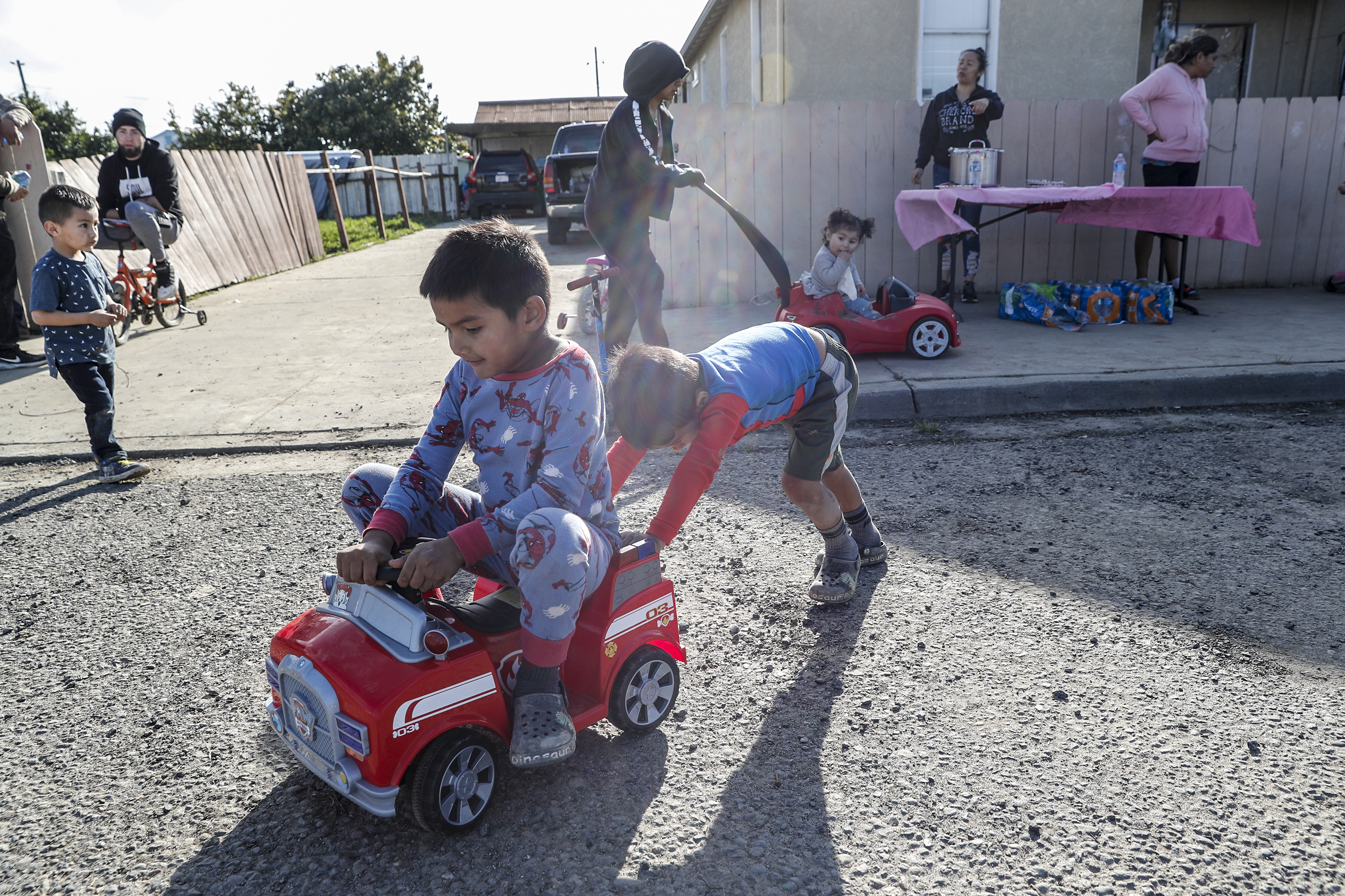 Pajaro residents, children deal with displacement after flooding - Vimarsana News