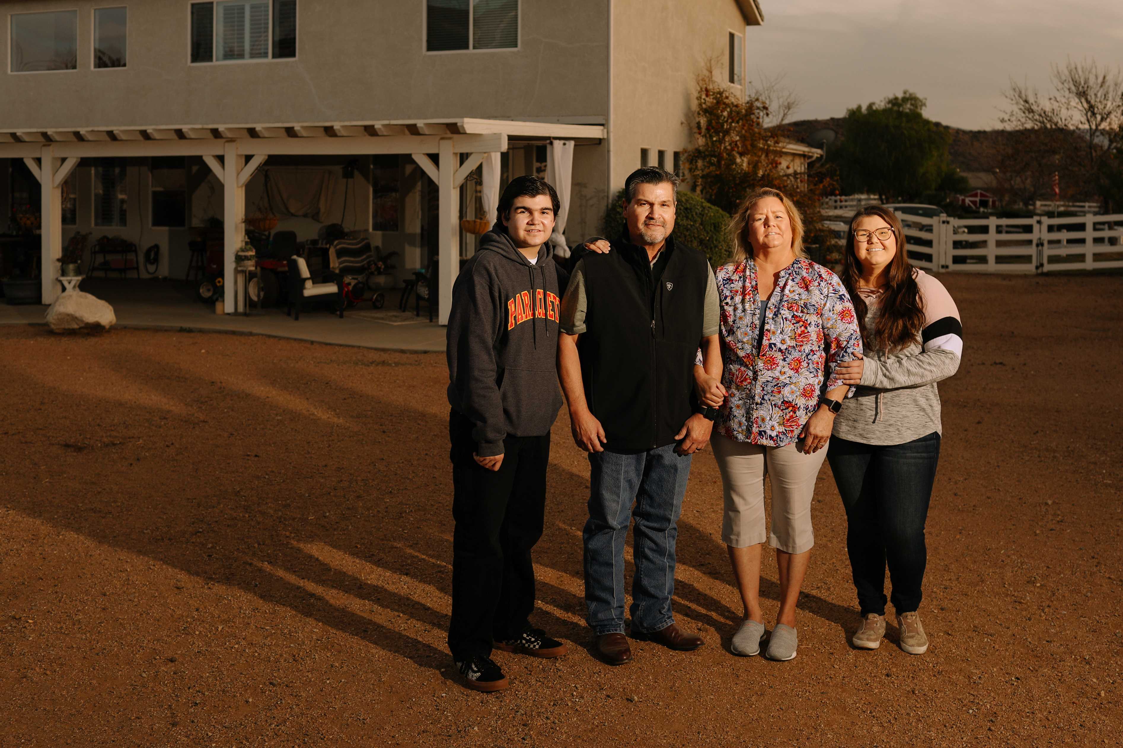 As another pandemic Thanksgiving nears, families navigate plans with unvaccinated relatives - Vimarsana News