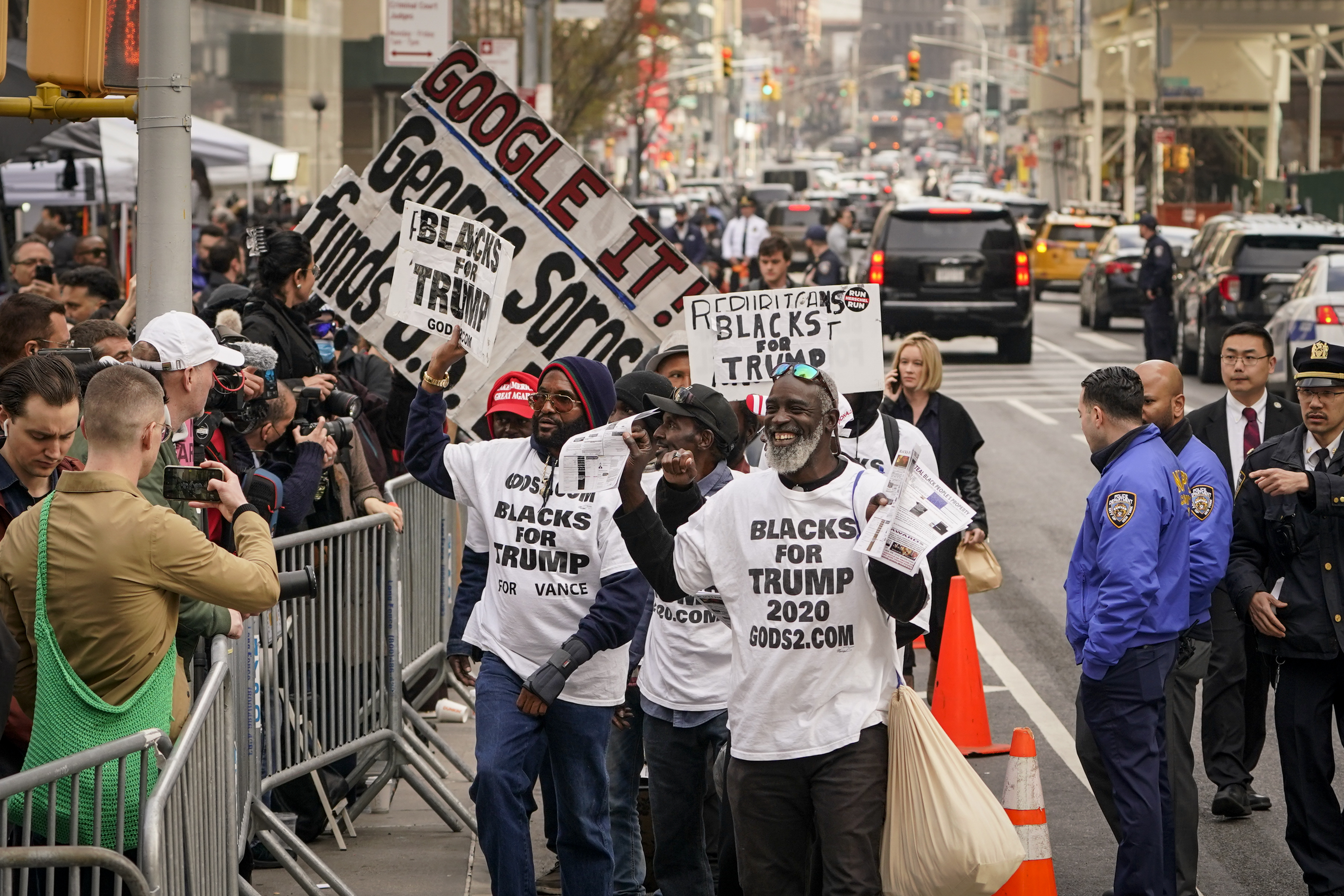 Manhattan on edge ahead of Trump's arraignment - Los Angeles Times - Vimarsana News