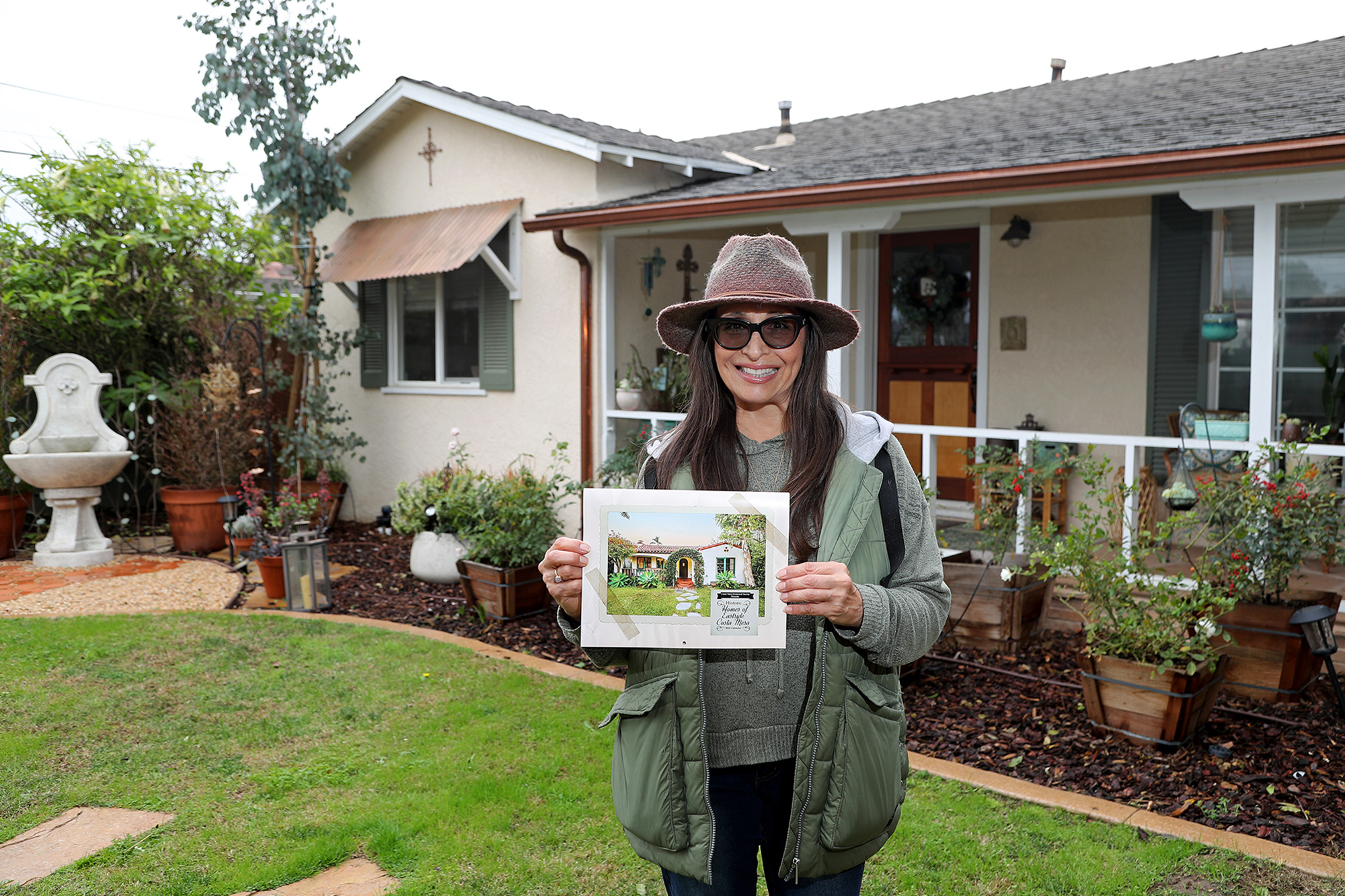 2022 calendar features historic homes in Costa Mesa's east side, benefits Historical Society - Vimarsana News