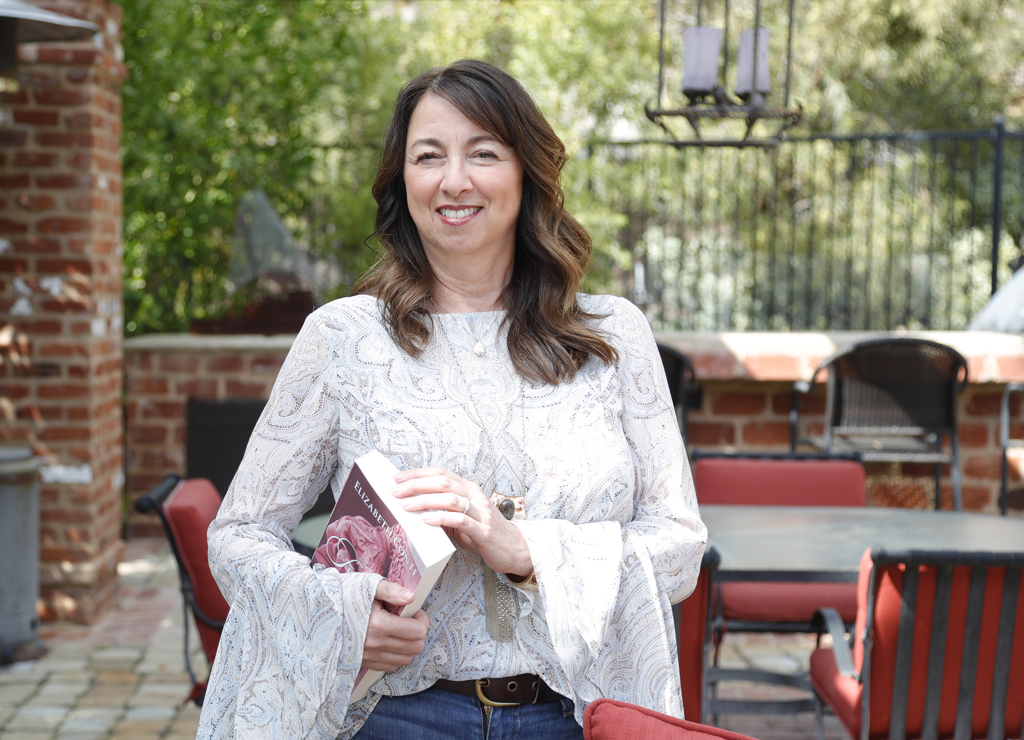O.C. author searches for other authors to invent new literary genre for her new bookhouse - Vimarsana News