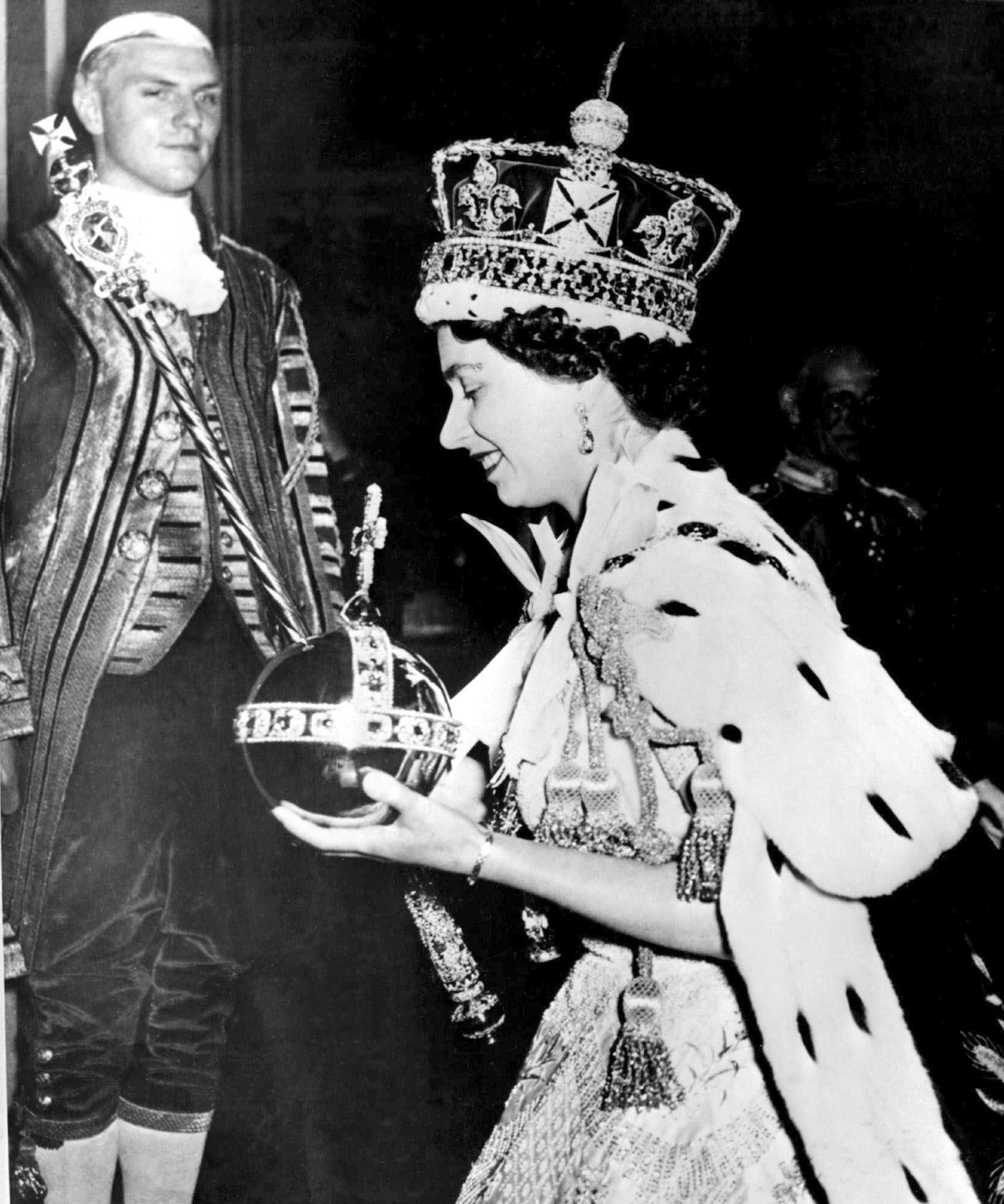 America's soap-opera fascination with Queen Elizabeth II - Vimarsana News