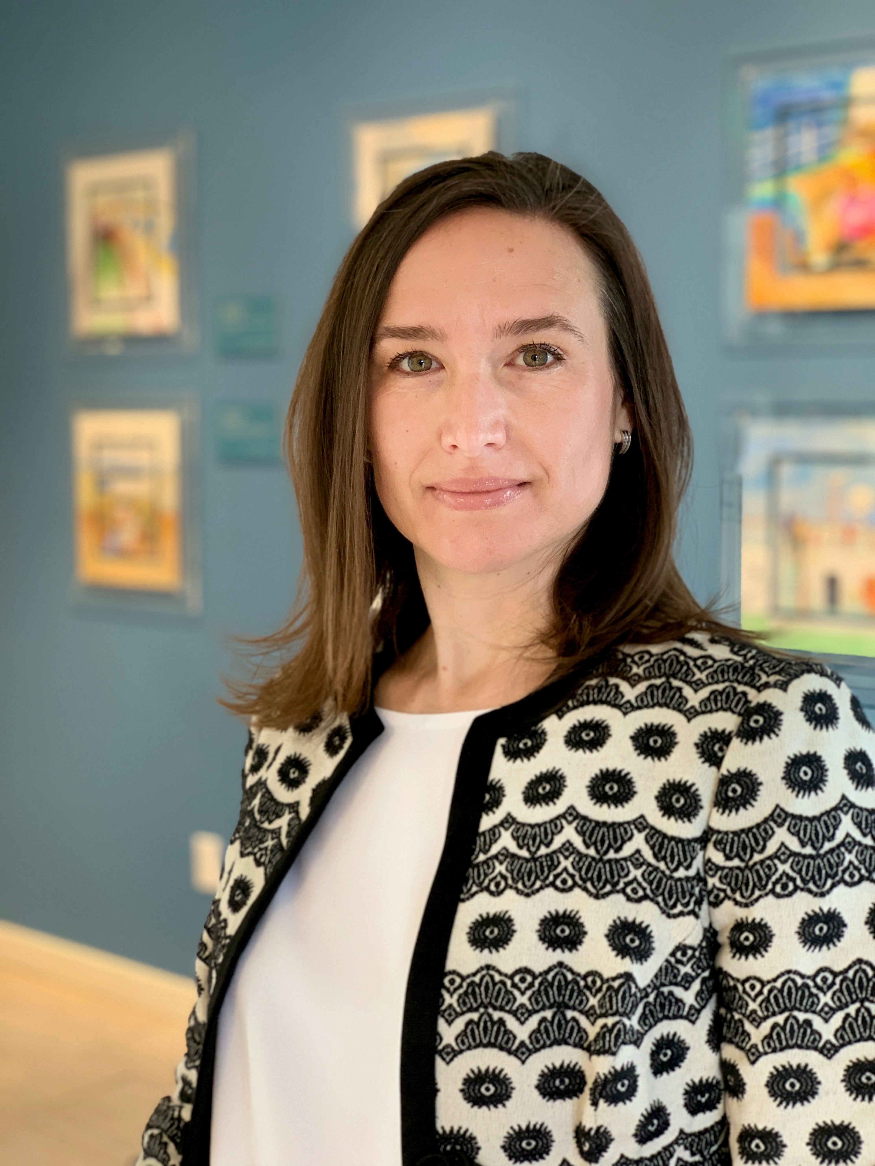Laguna Art Museum brings on Julie Perlin Lee as new executive director - Vimarsana News