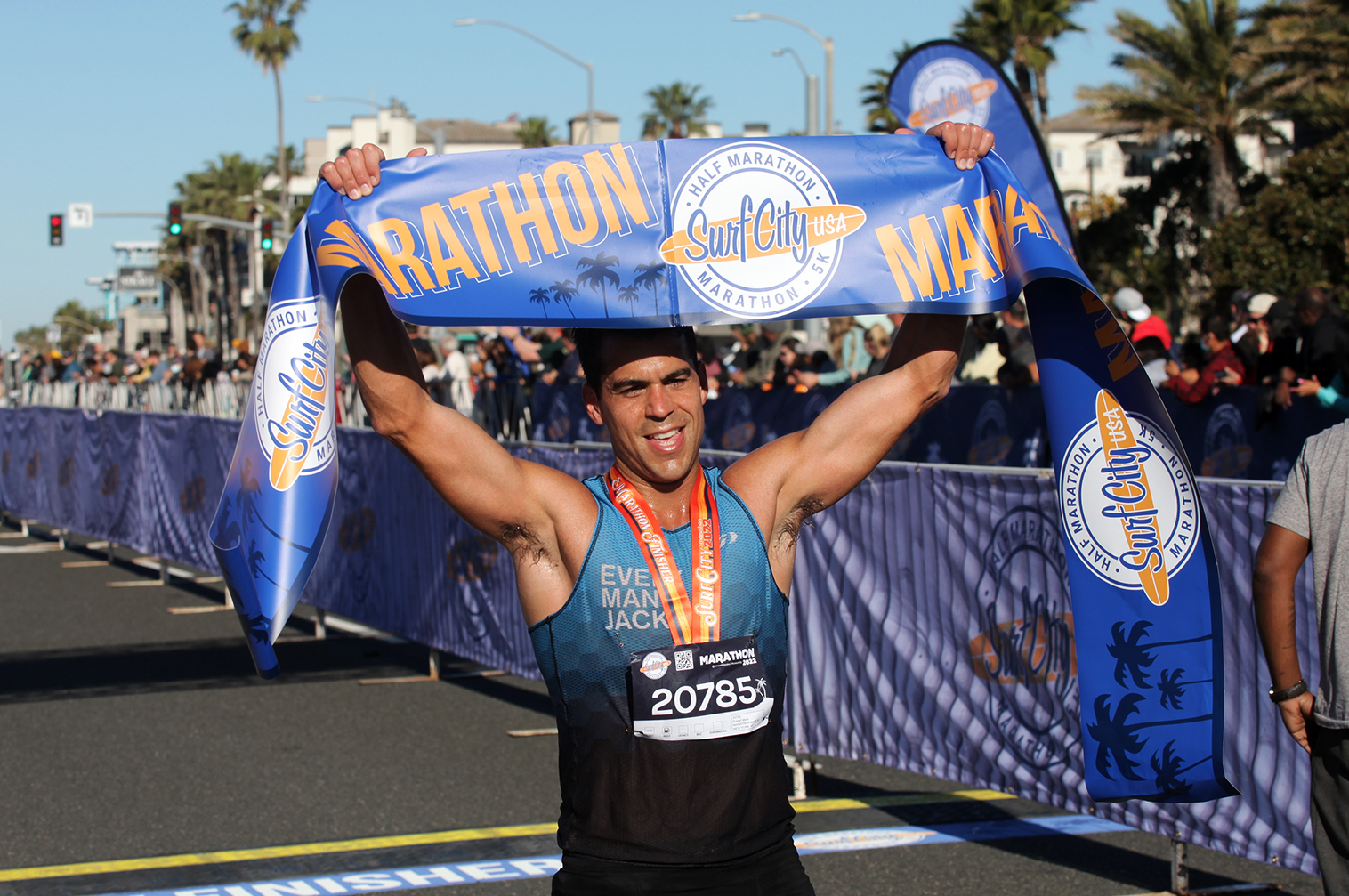 Runners hit the pavement at Surf City Marathon - Vimarsana News