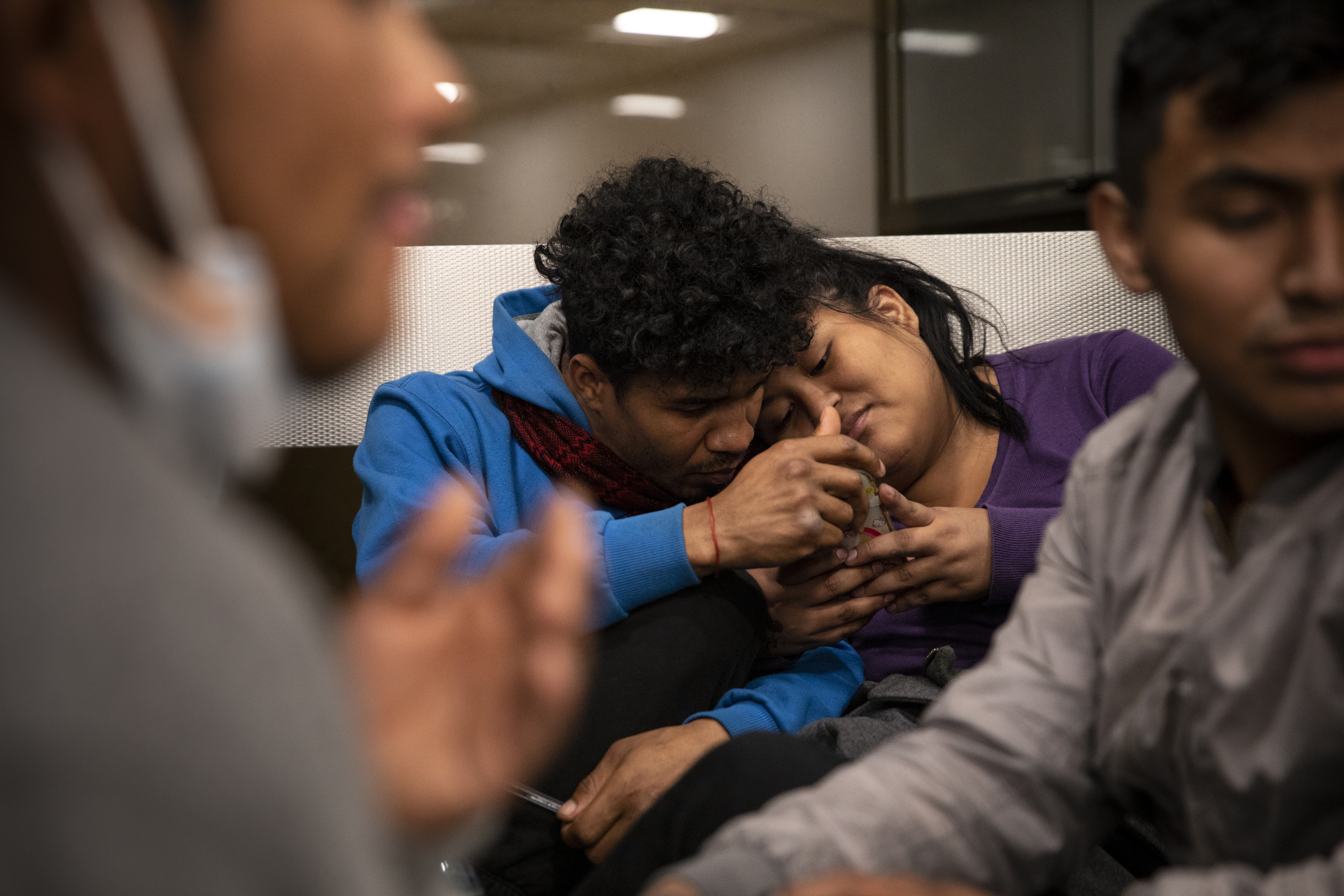 Border Patrol has continued to leave migrants at bus stations amid ongoing flight cancellations - Vimarsana News