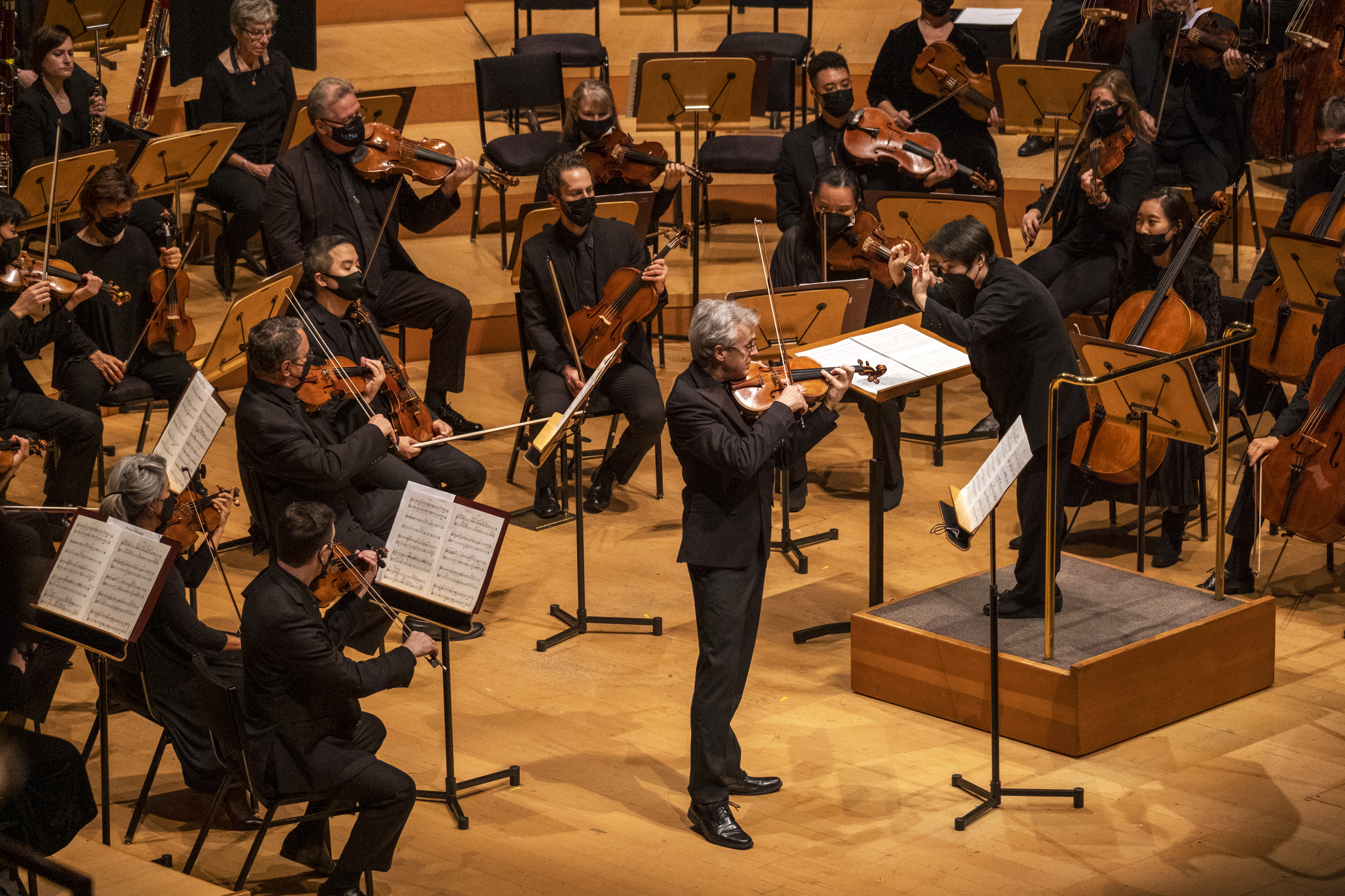 Review: L.A. Philharmonic ends a pandemic year with messages of hope - Vimarsana News