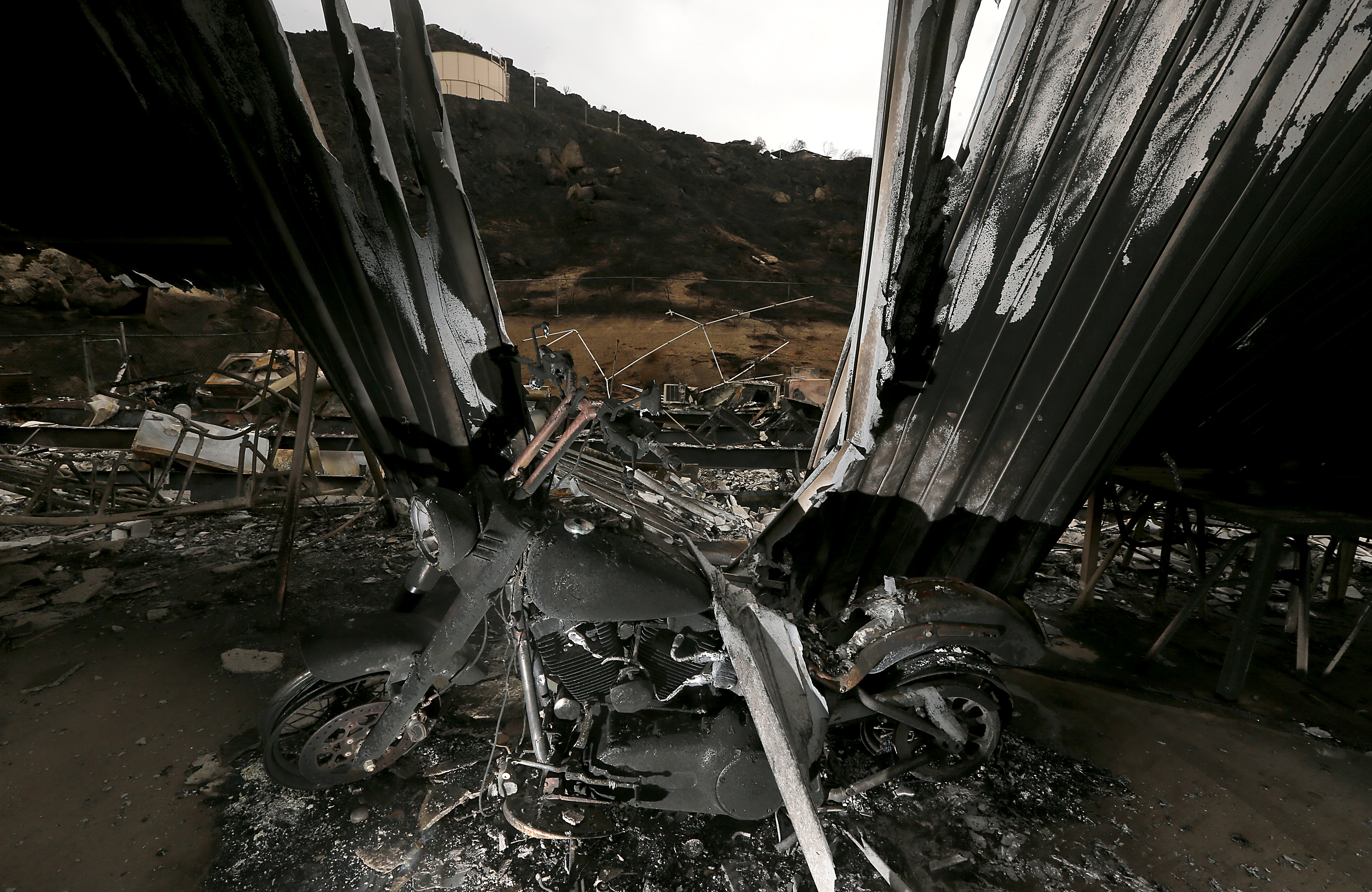Families sue SoCal Edison over deadly Fairview fire in Hemet - Vimarsana News