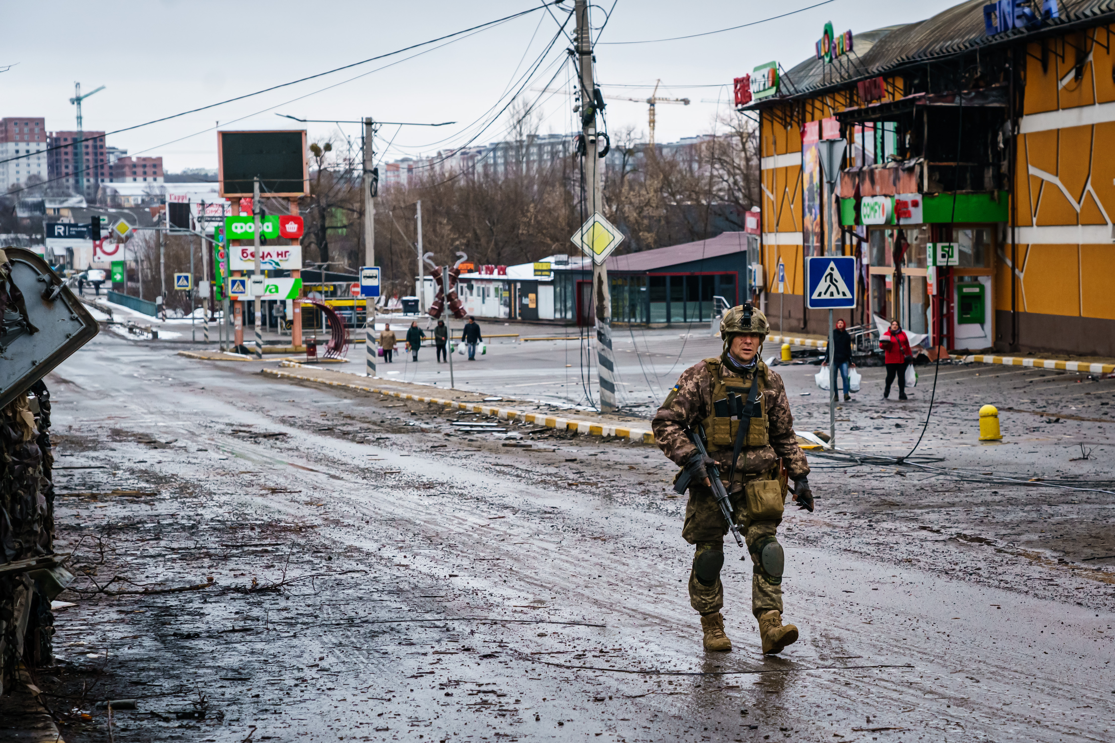 Kyiv vows to fight as Russia troops close in on major cities - Vimarsana News