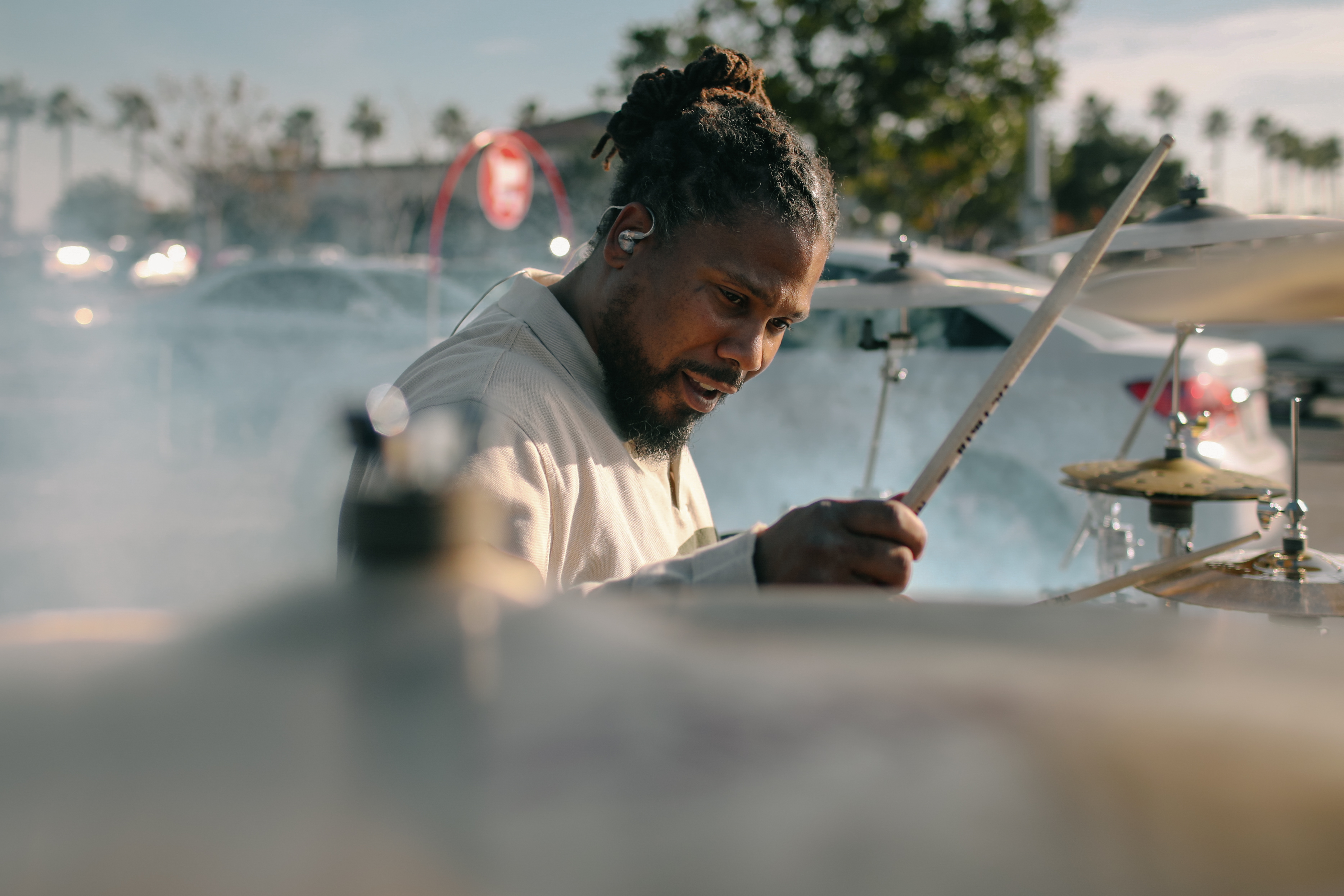 An L.A. street musician's tale of ingenuity and perseverance - Vimarsana News