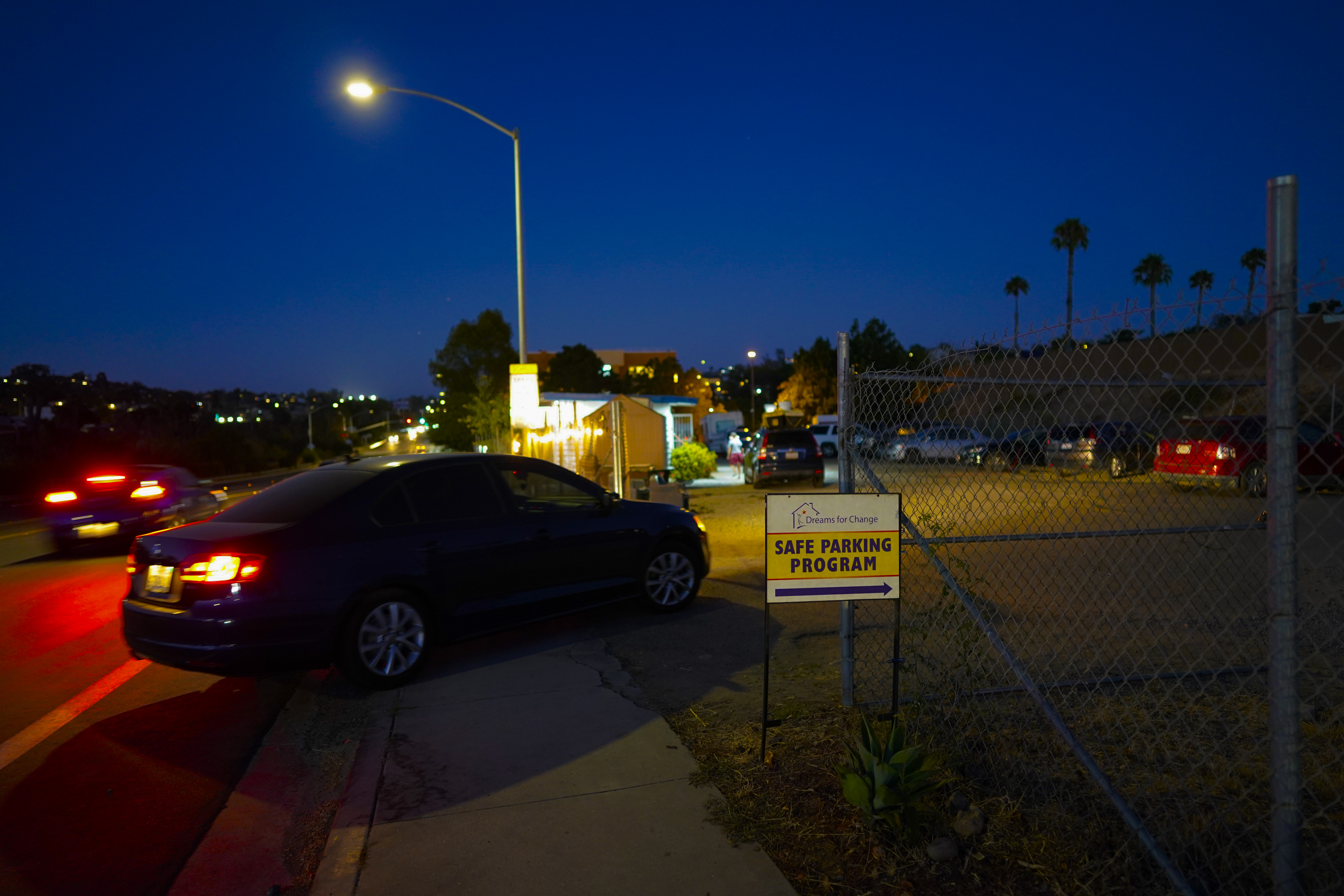 Only one safe parking lot for homeless people in San Diego accepts RVs - Vimarsana News