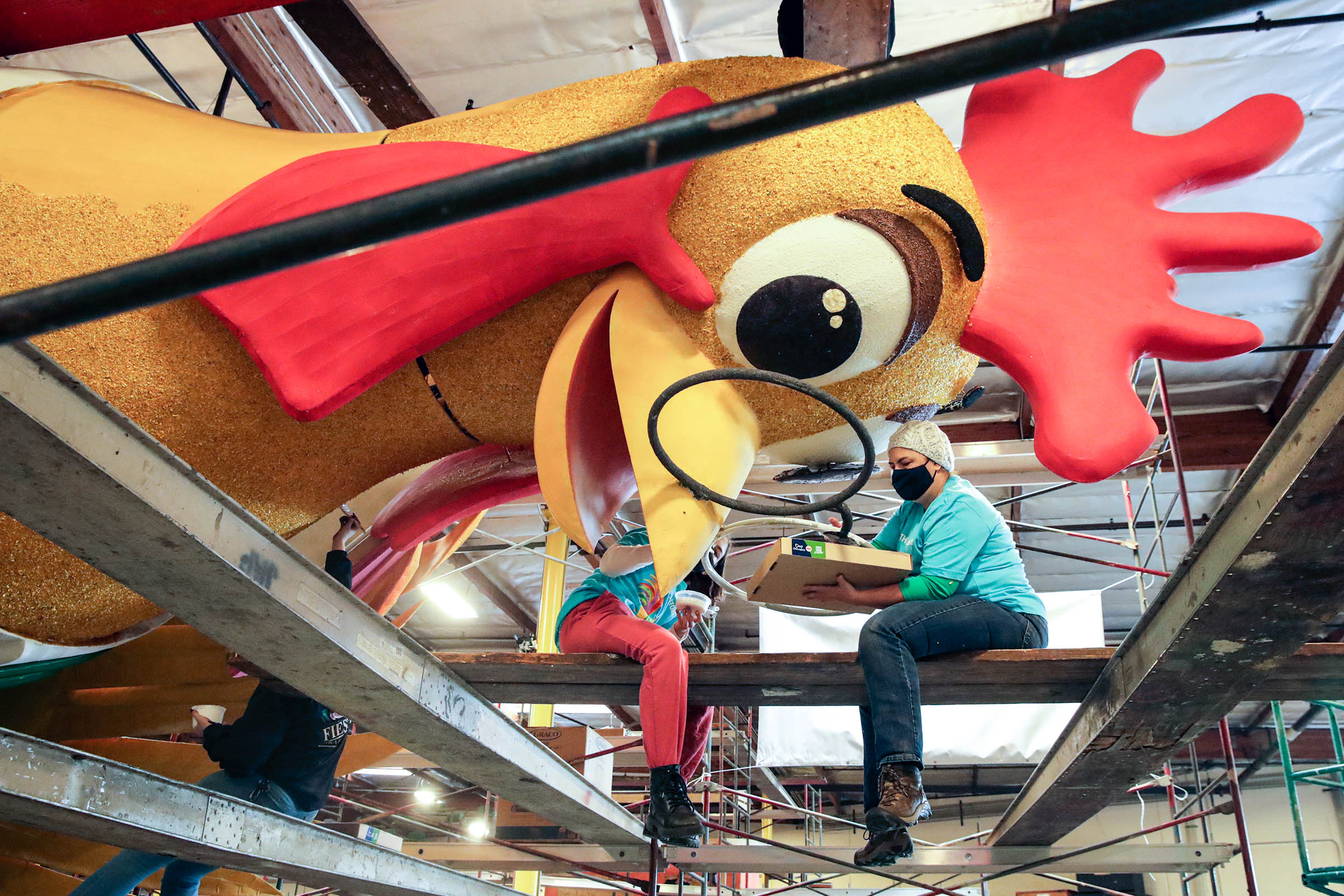 Photos: Rose Parade preparation returns after 1-year hiatus - Vimarsana News