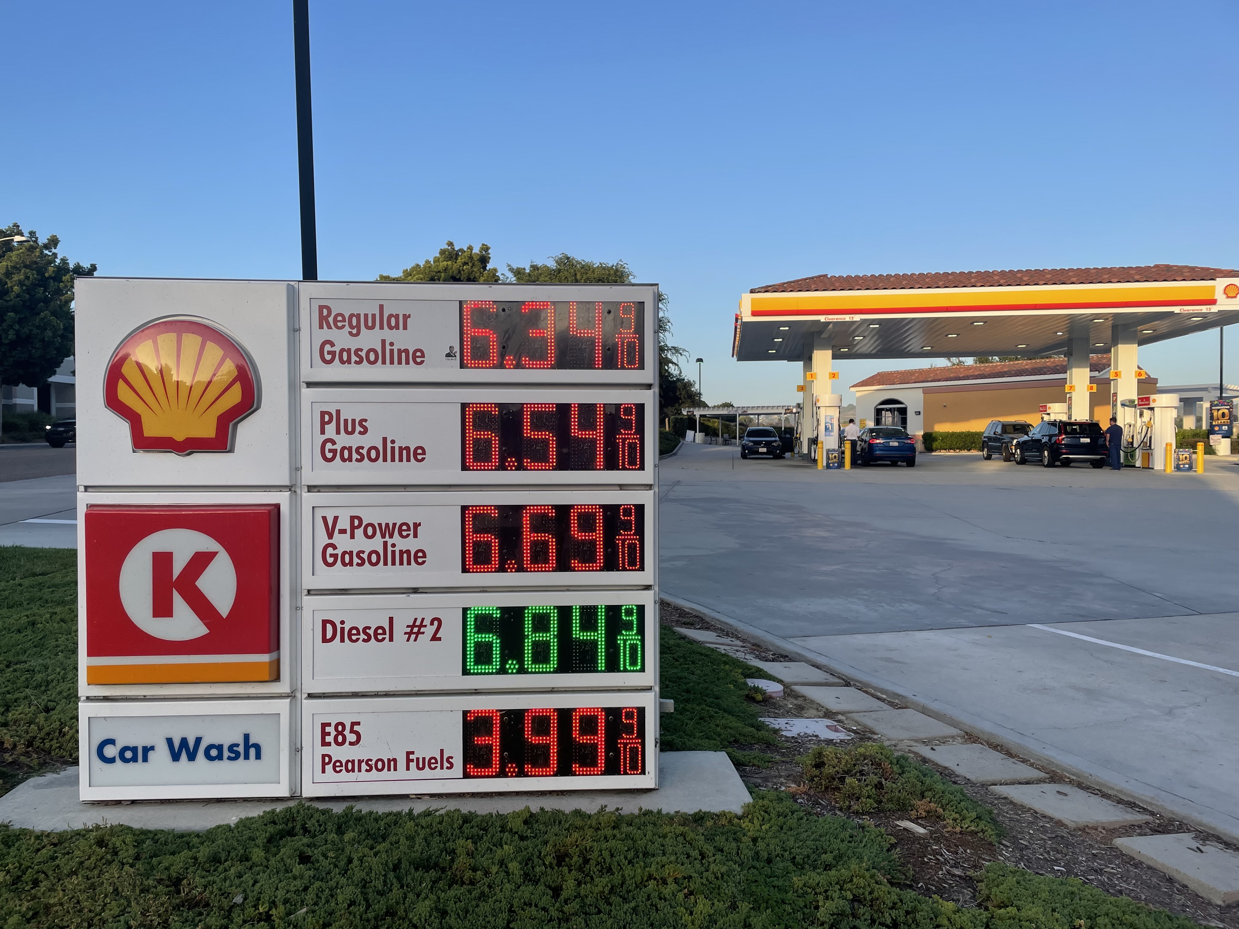 San Diego gas prices increase every day for past 13 days - The San Diego Union-Tribune - Vimarsana News