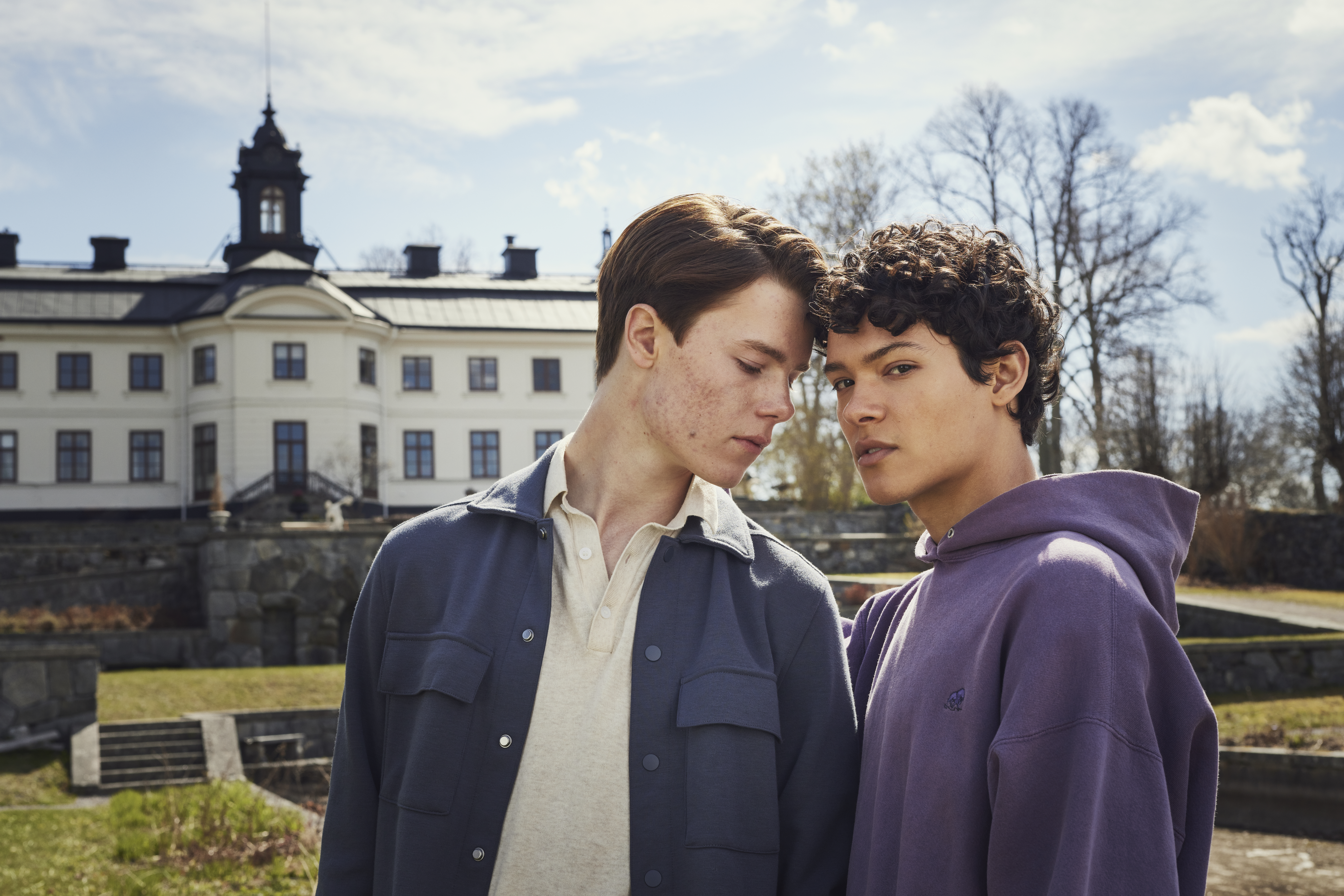 'Young Royals' on Netflix: Cast explains big Season 2 moments - Vimarsana News
