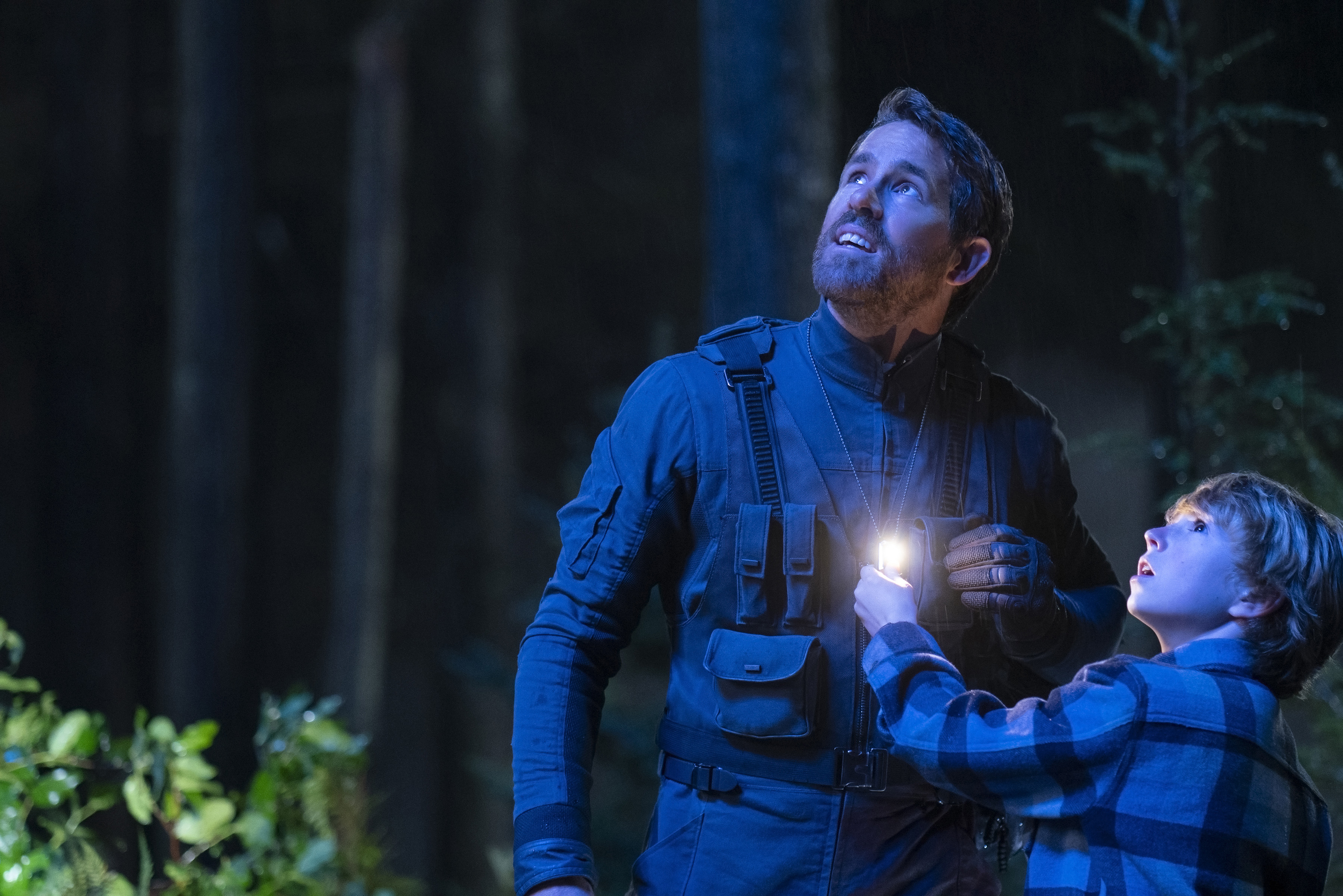 'The Adam Project' review: Ryan Reynolds can't escape the past - Vimarsana News