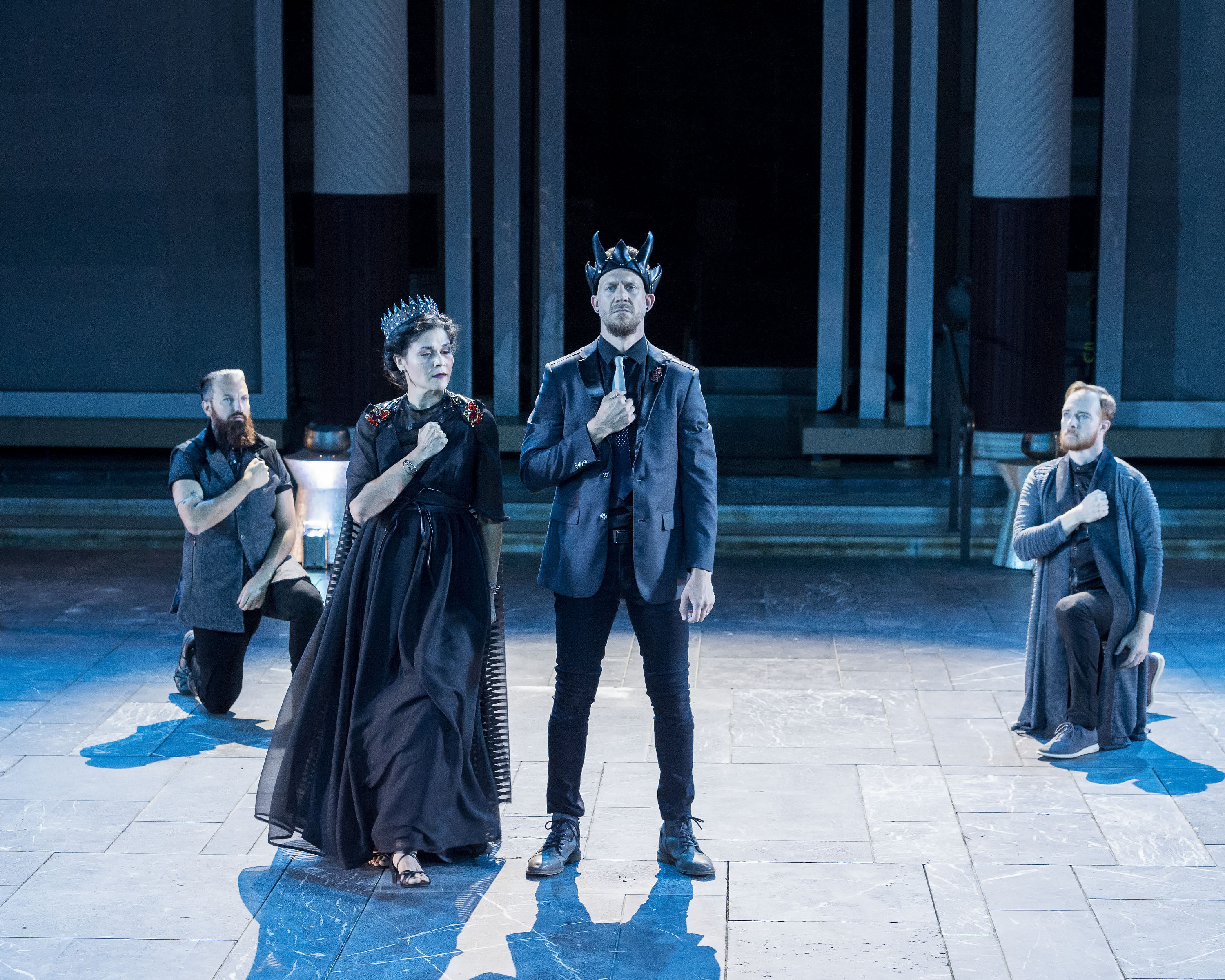 Review: Deaf West Theatre revives 'Oedipus' at the Getty Villa - Vimarsana News