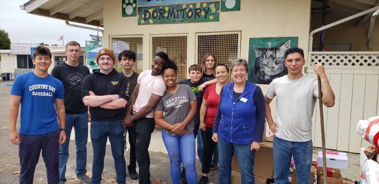 Animal shelter gives out 29 more pallets of pet food, supplies with help from Marines - Vimarsana News